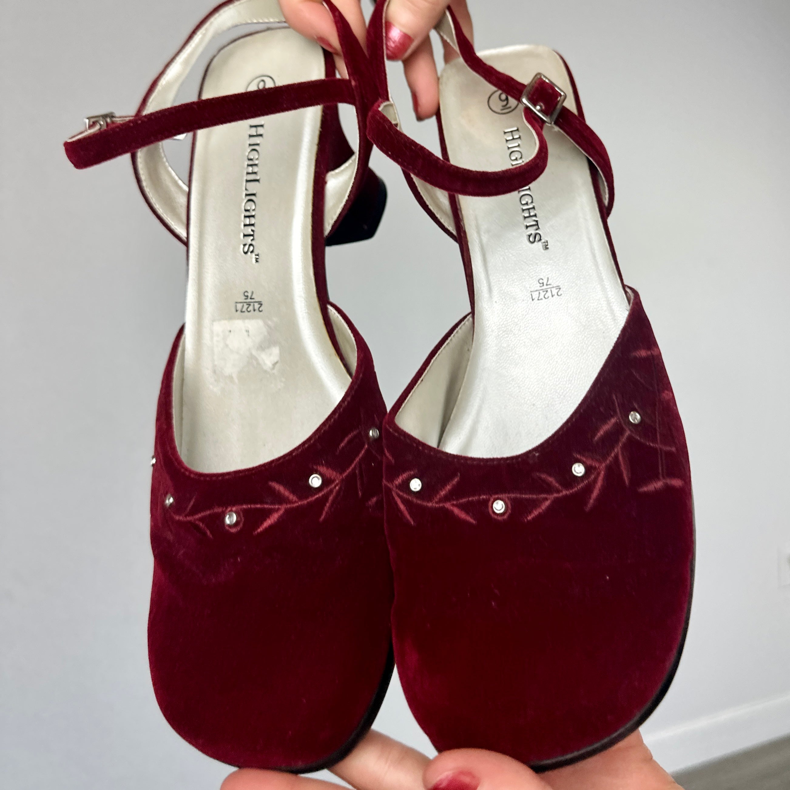 Red Velvet Heels (9)