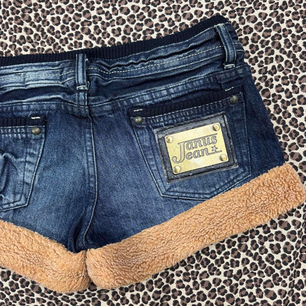 J-Fashion Fur Trim Denim Mini Shorts (M)