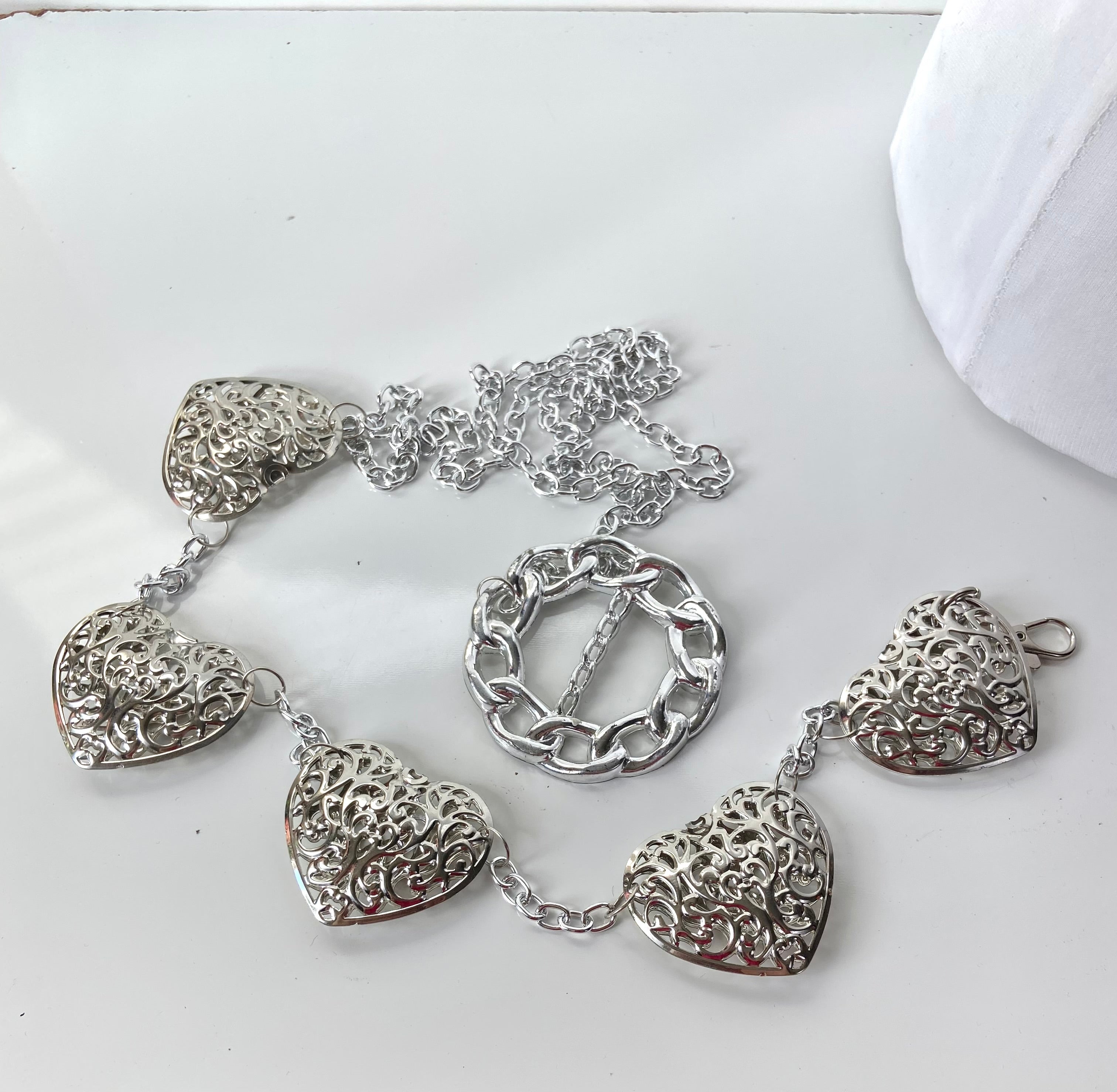 Bulky hearts belt