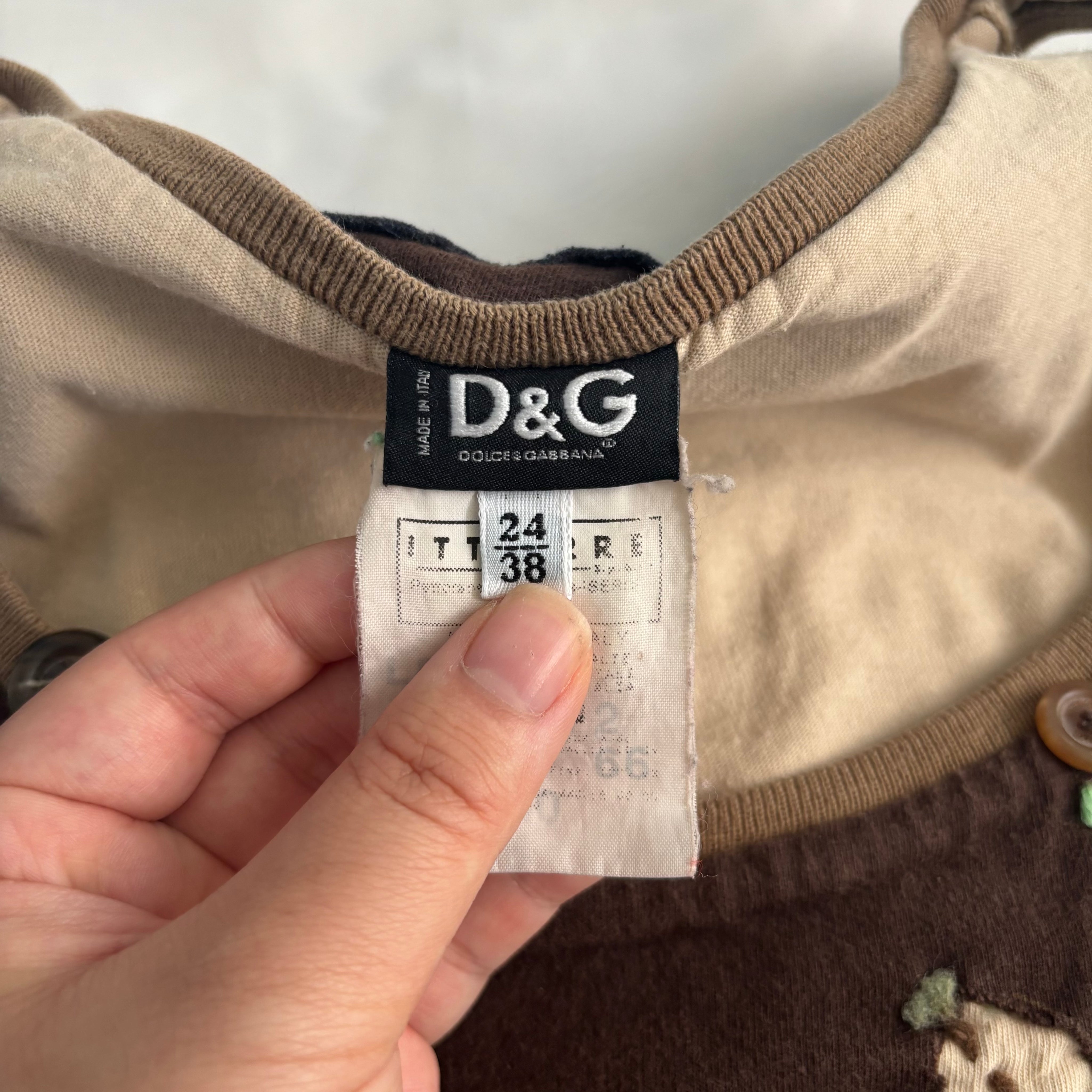 D&G “Always Check the Label” Button Floral Top (S)