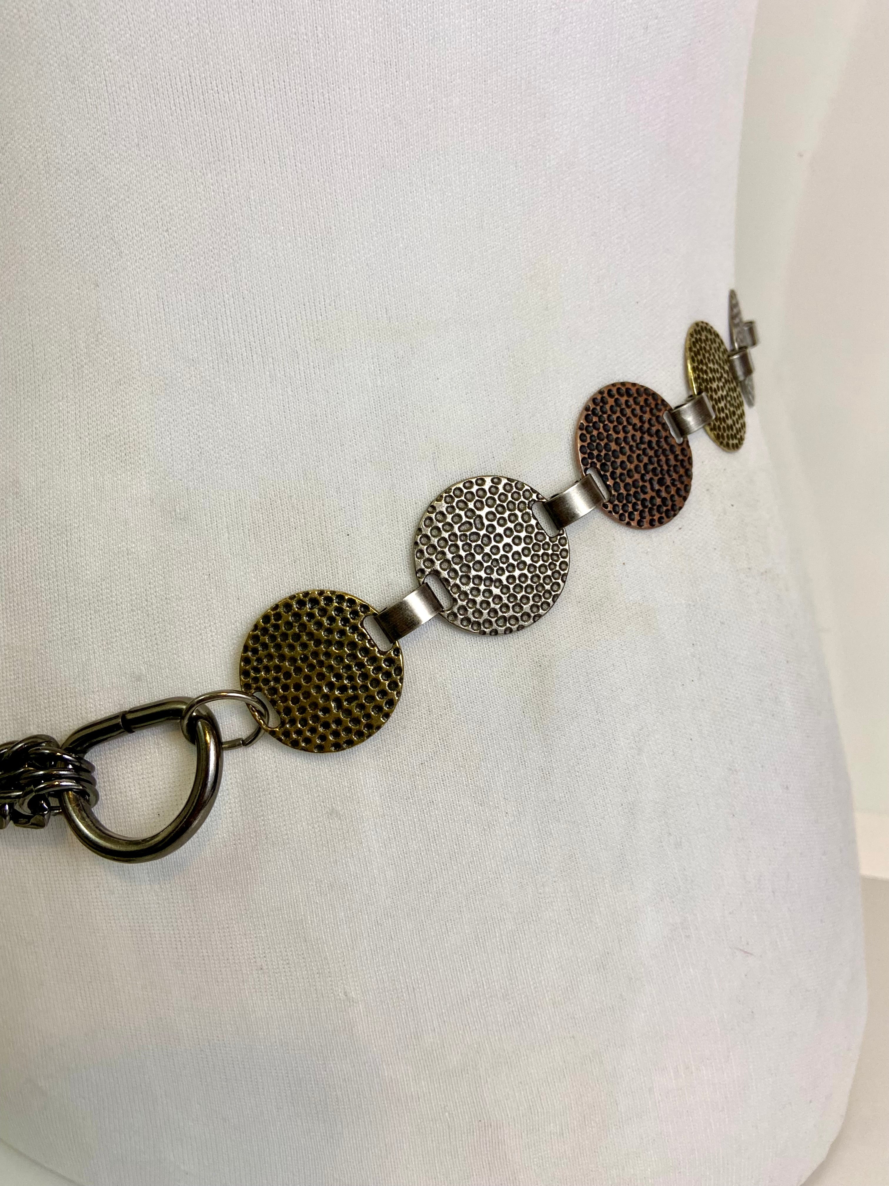 Multi colored metal chain belt