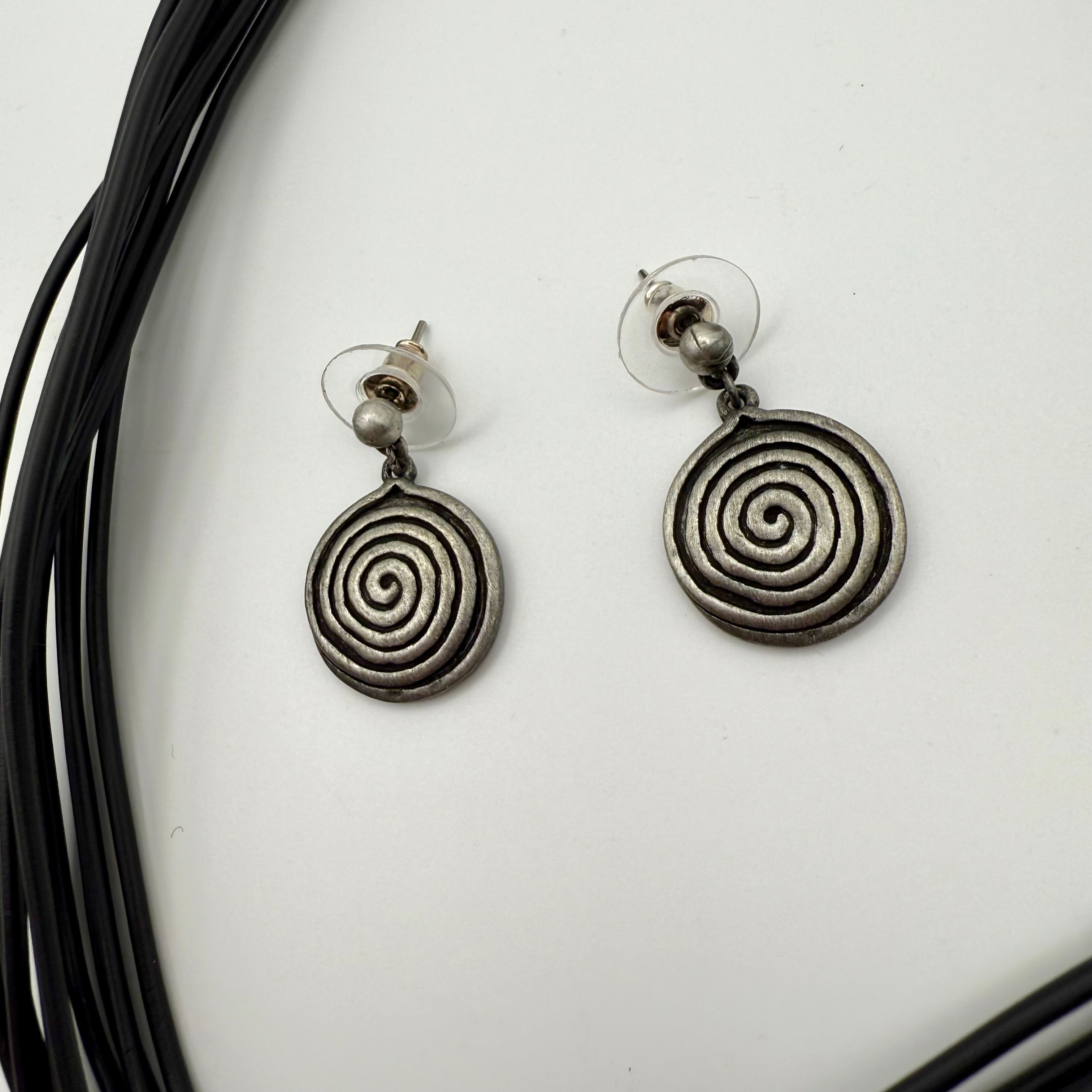 Circle Spiral Pendant set