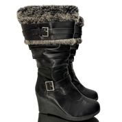 2000s Buckle Faux Leather & Fur Trim Wedge Boots (6)
