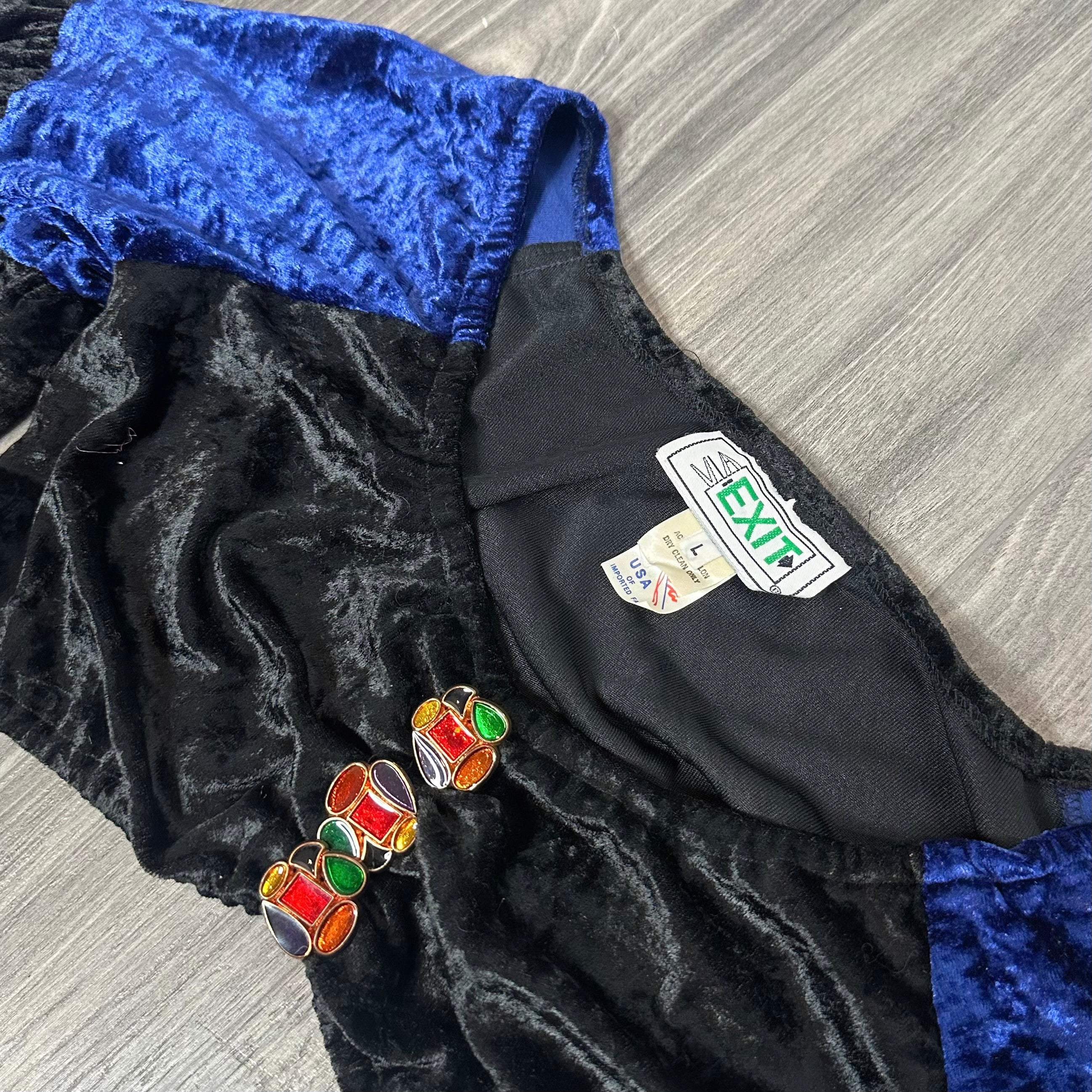 Vintage Velvet Bell Sleeve Top (M/L)