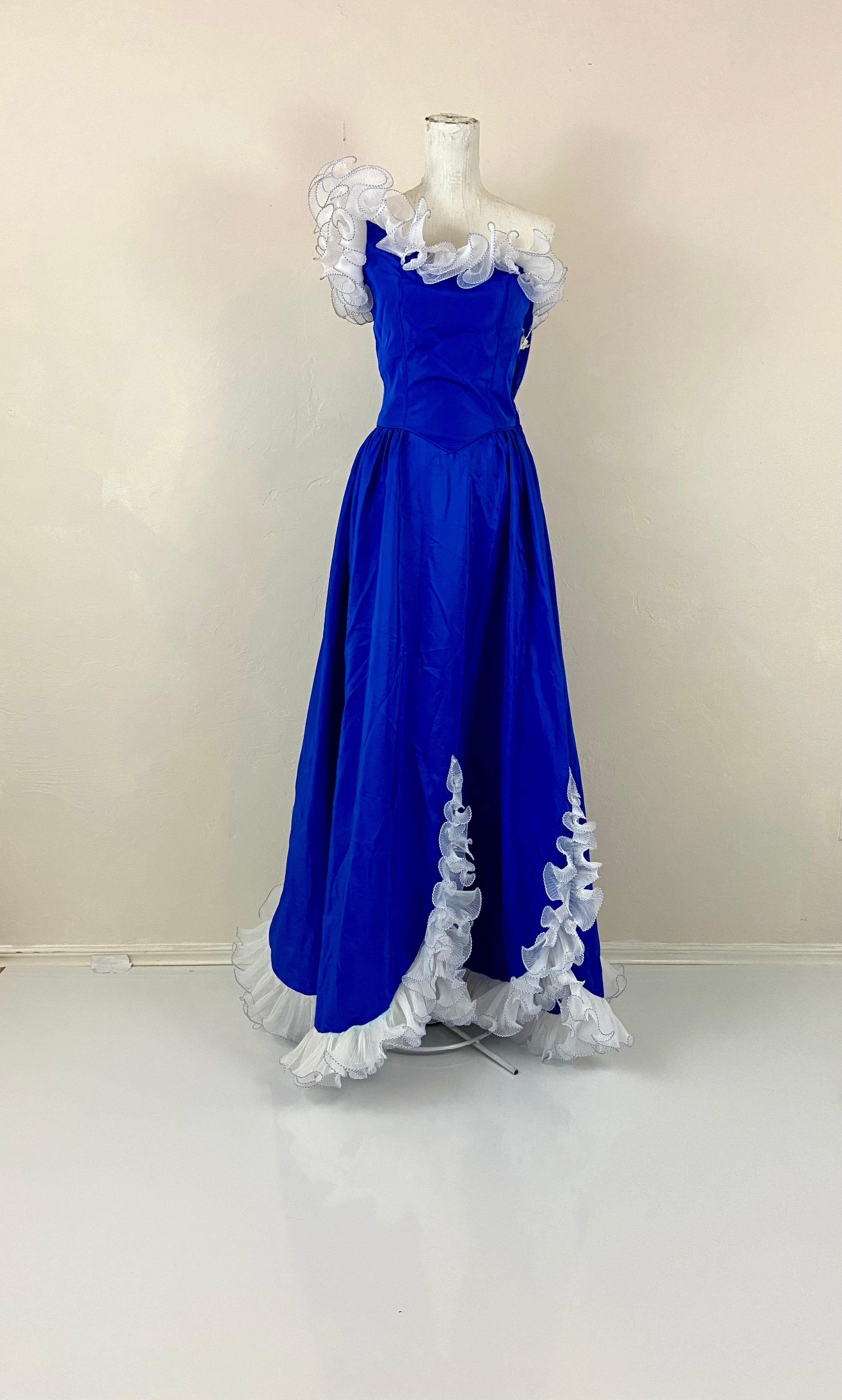 Blue dress
