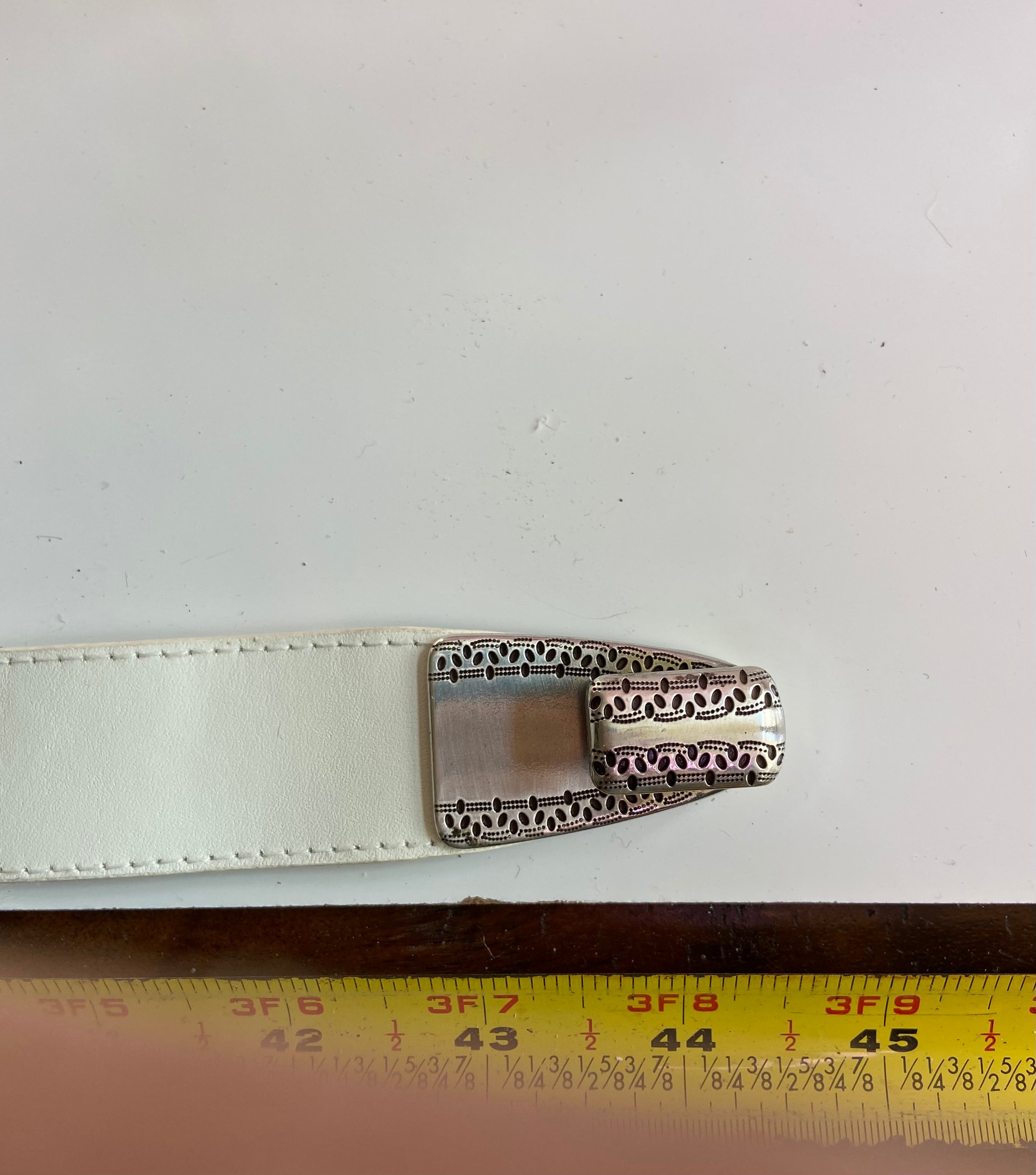 Big circle white belt