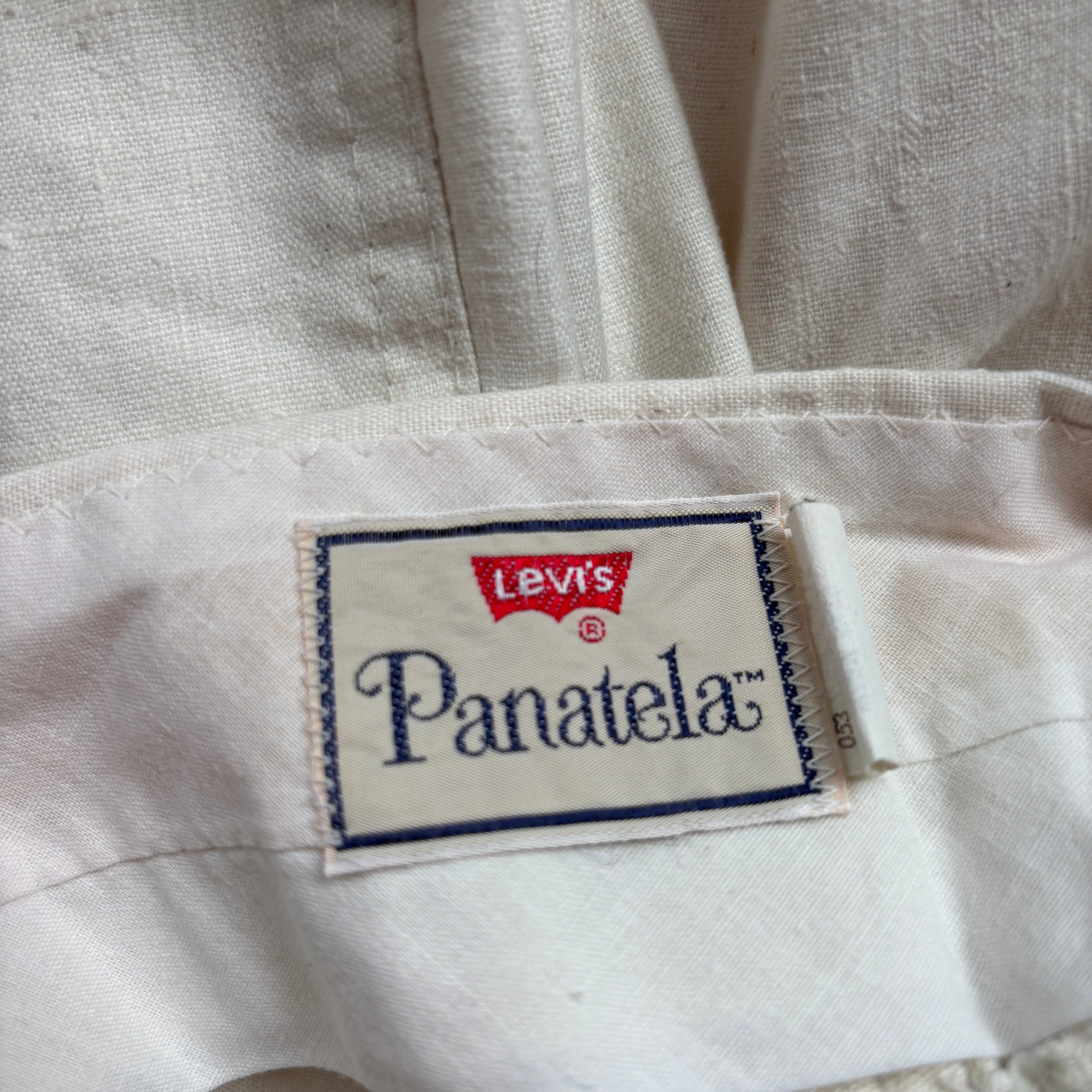 Levi’s 70s Cream Bellbottoms (S)