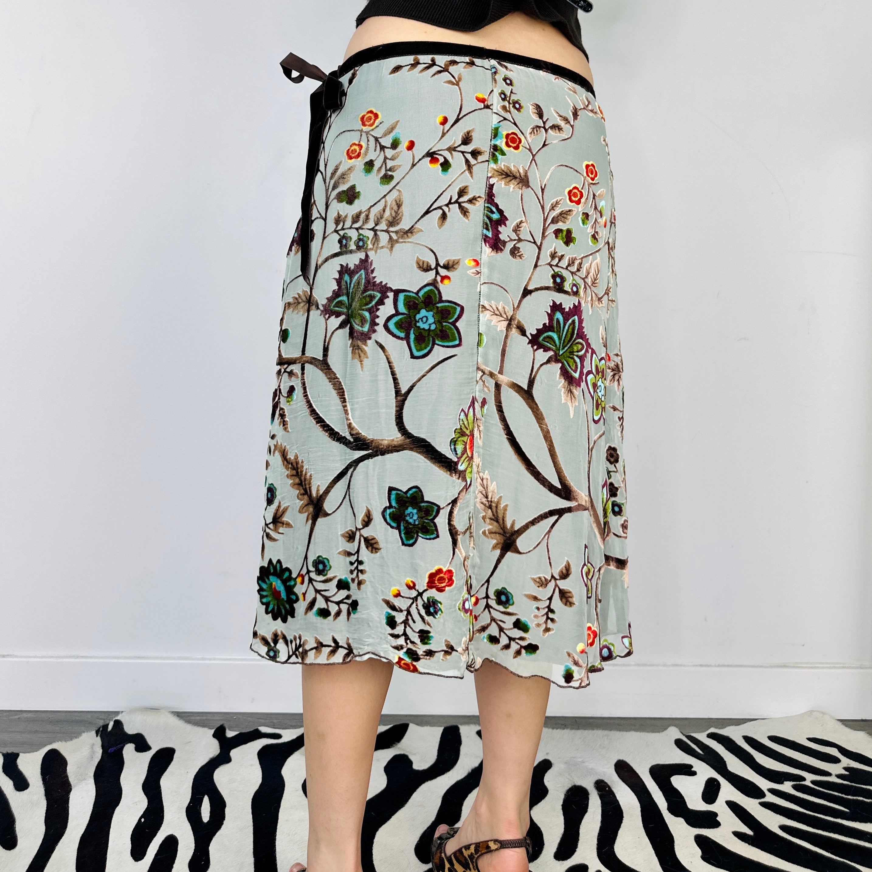 Velvety Floral Midi Skirt (M)