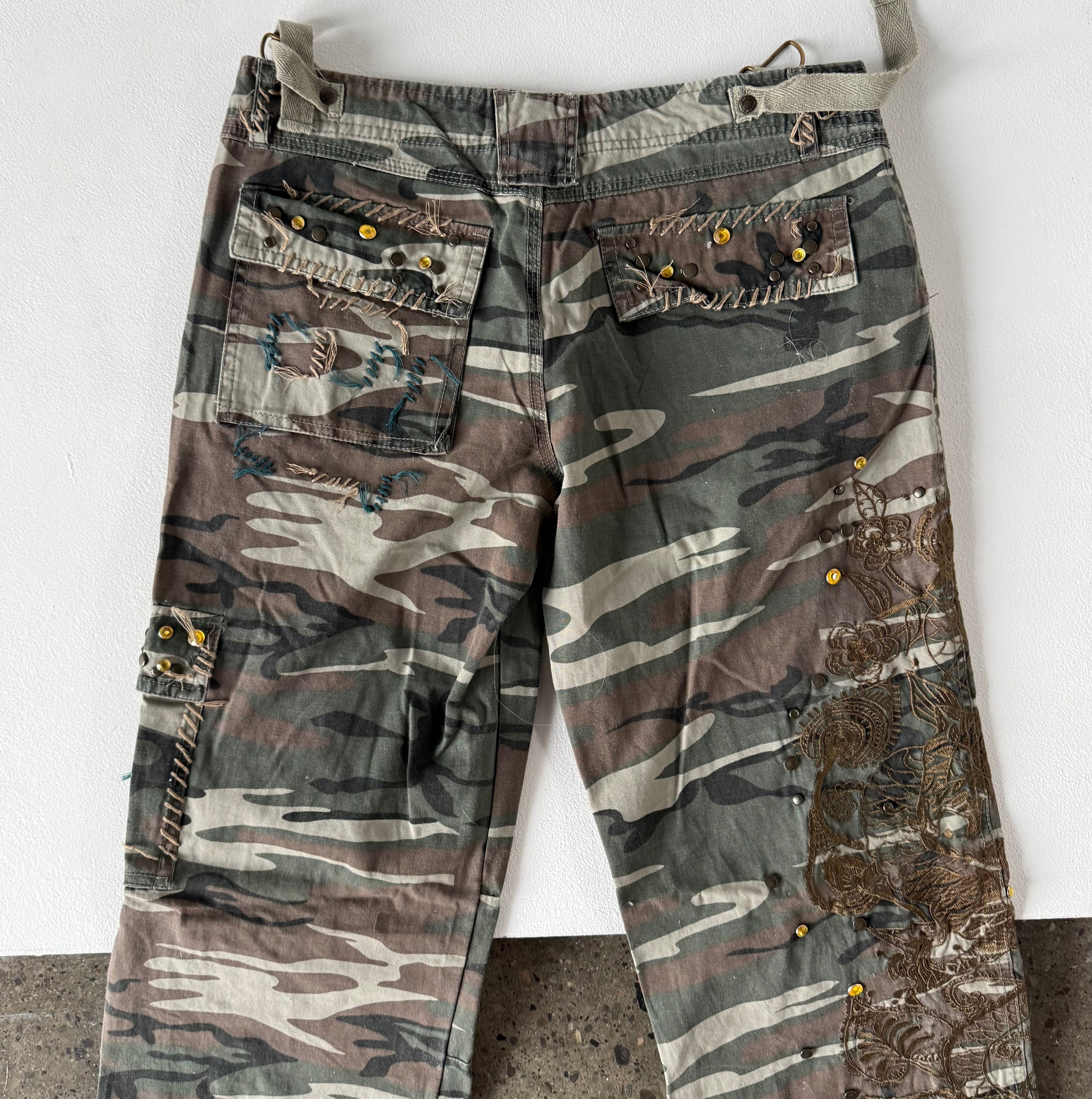 BB Jeans Embellished Camo Cargos (XS)
