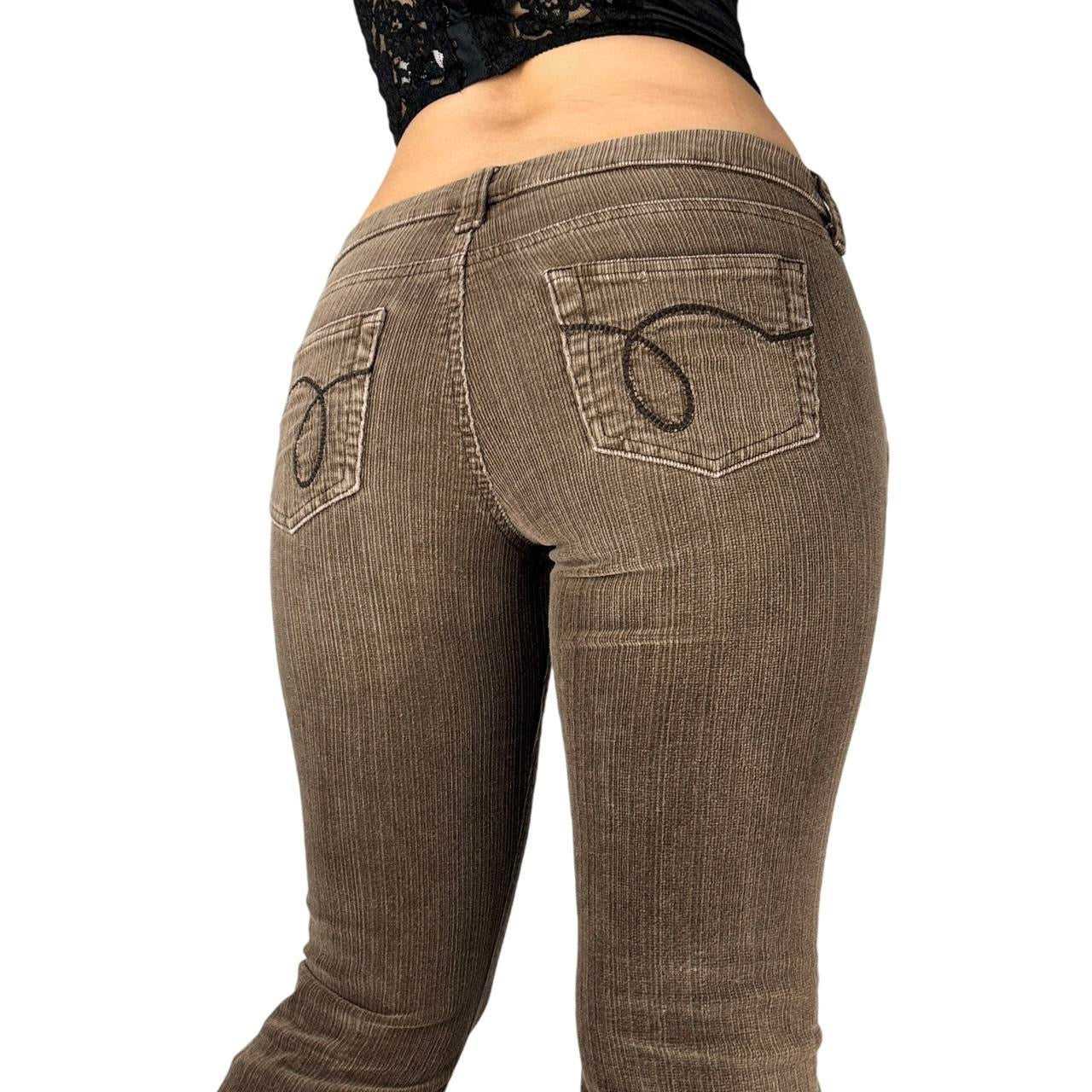 2000s Mocha Low Rise Corduroy Flares (S) – Holy Thrift 2000s Mocha Low Rise Corduroy Flares (S) – Holy Thrift