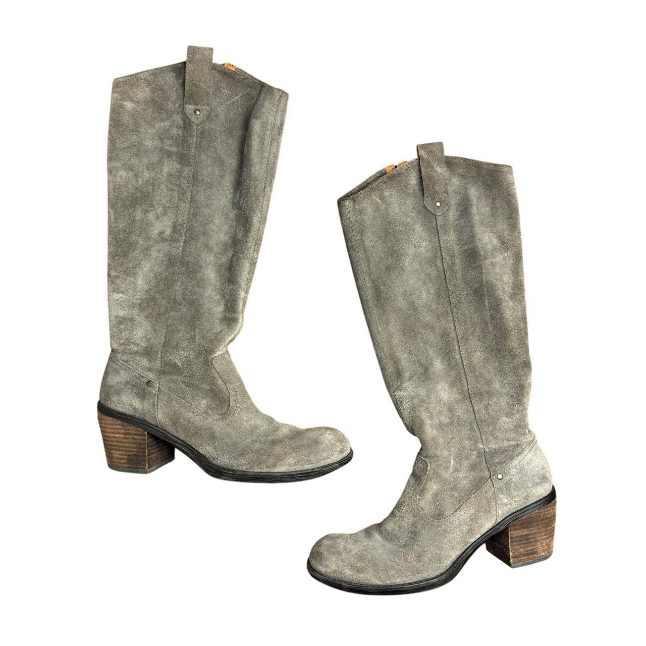 2000s Taupe Suede Knee High Boots (7.5)