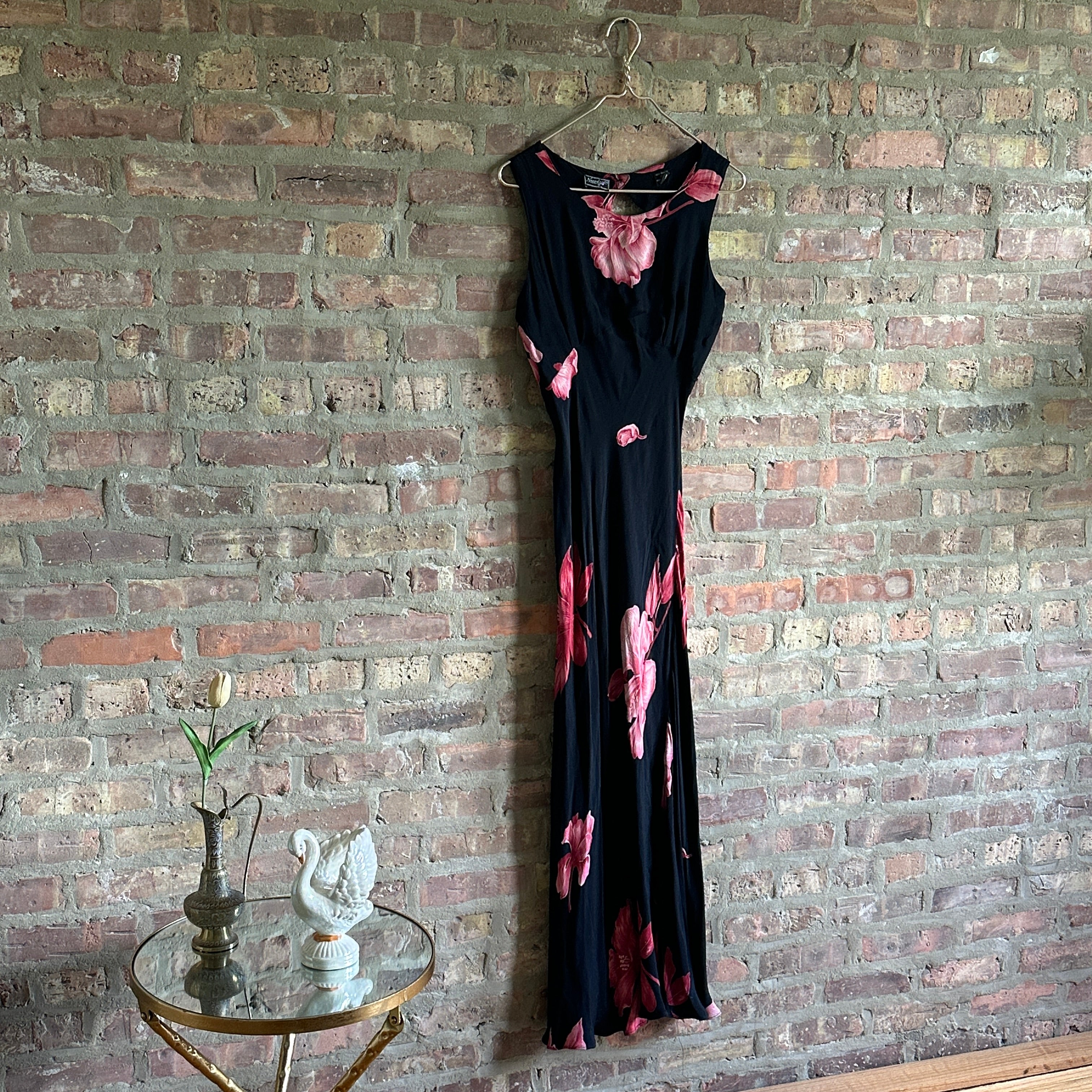 90s Black & Coral Floral Maxi Dress (S/M)