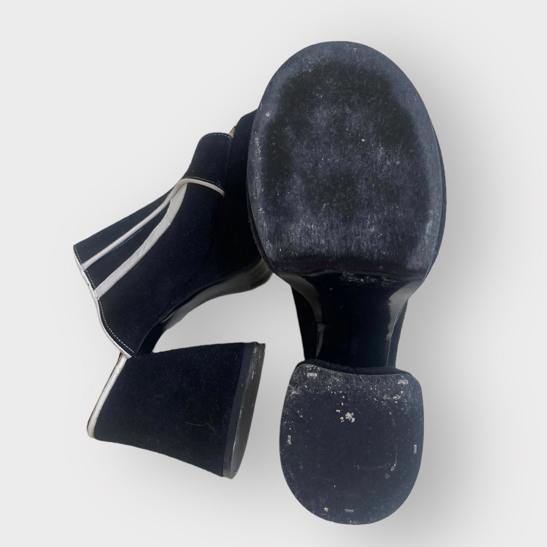 90s Black and White Suede Chunky Platforms by London Underground (7)