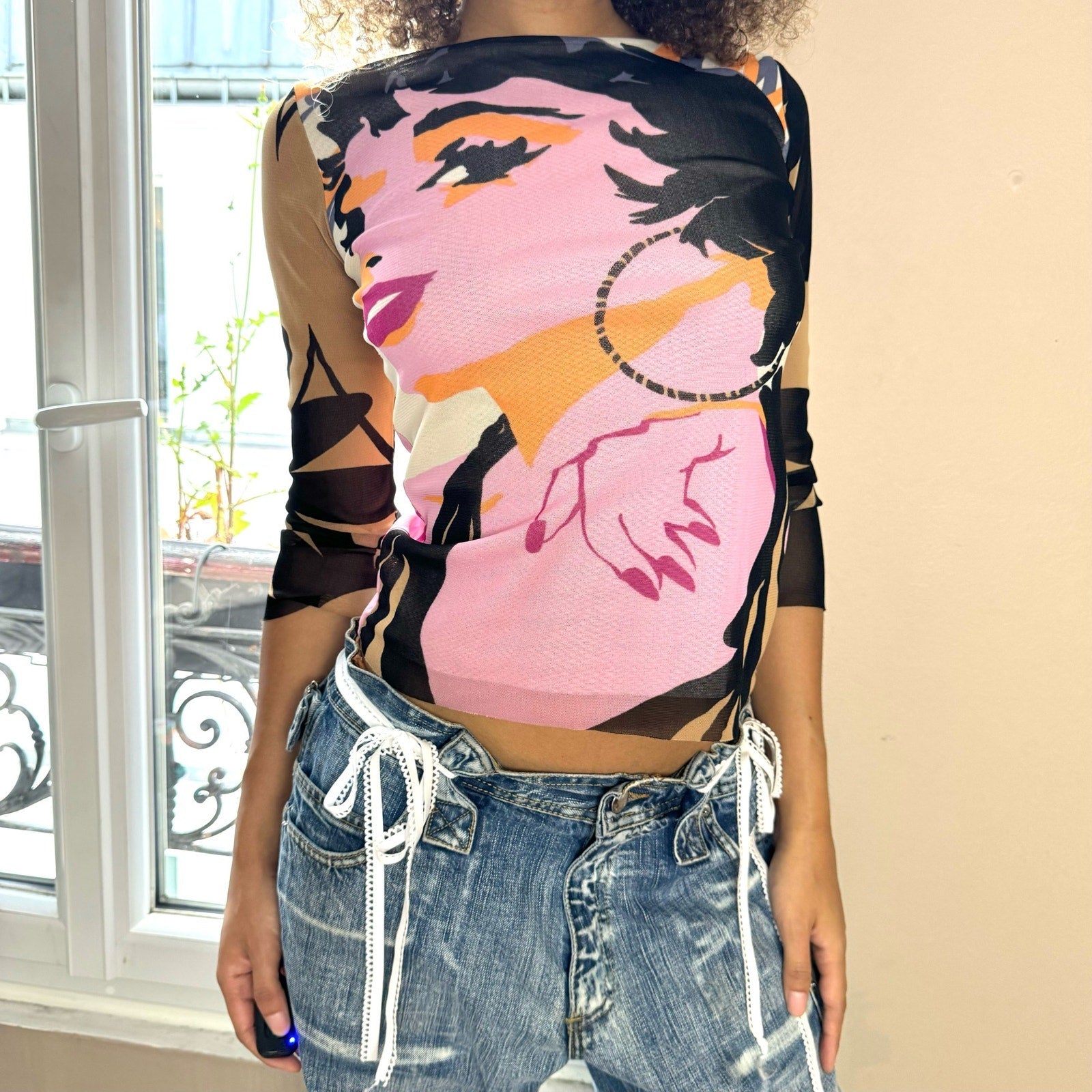 Vintage 00s woman graphic mesh long sleeve tee (S)