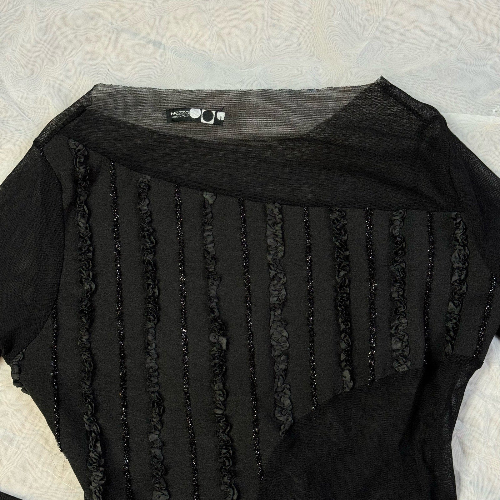 Italian vintage Y2K Detailed Black Mesh Blouse (XS/S)