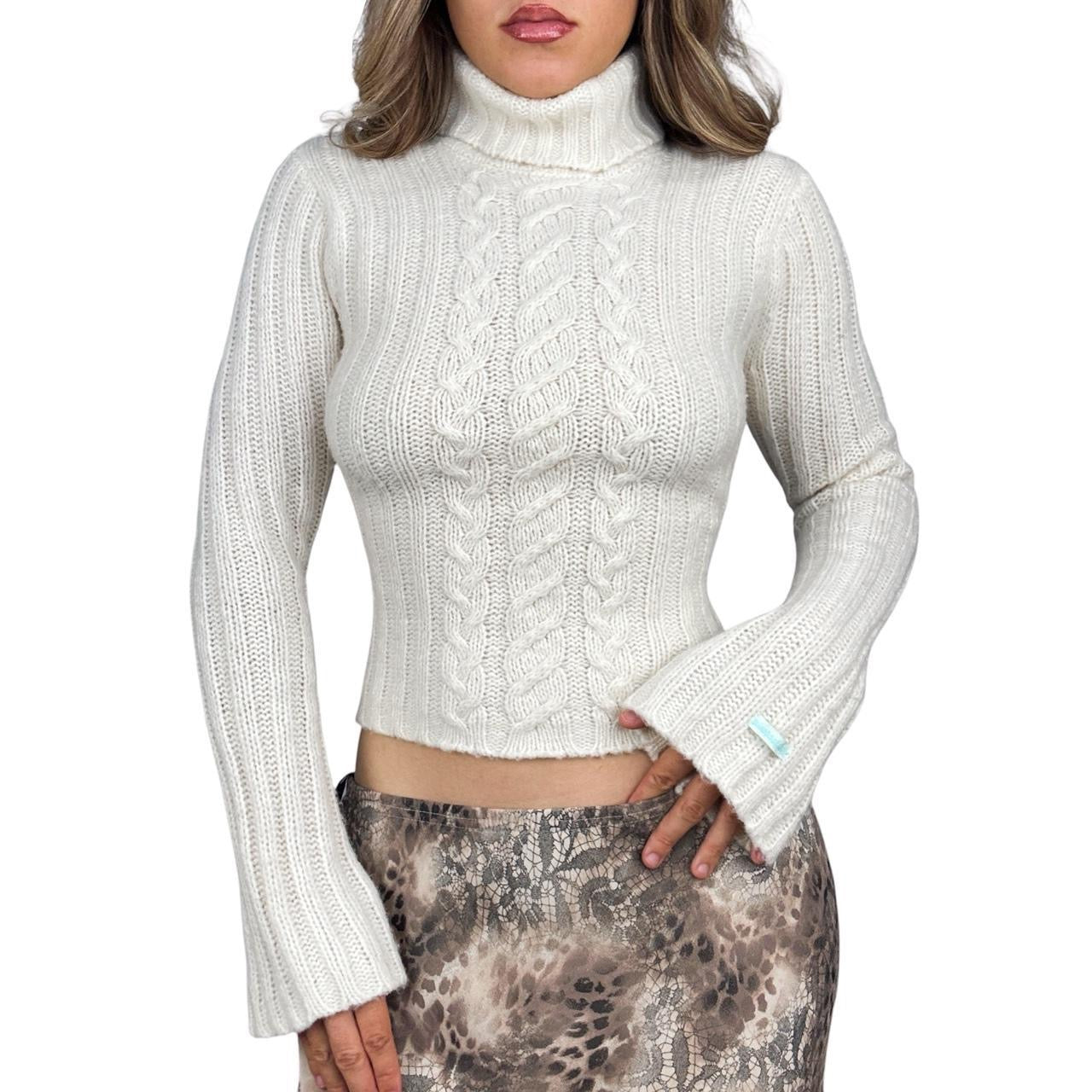 Y2K Creamy Bell Sleeve Turtleneck (S/M)