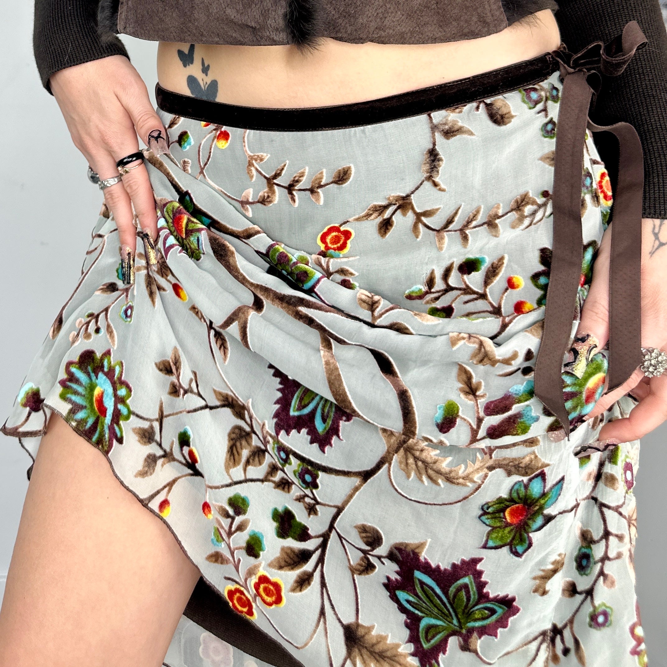 Velvety Floral Midi Skirt (M)