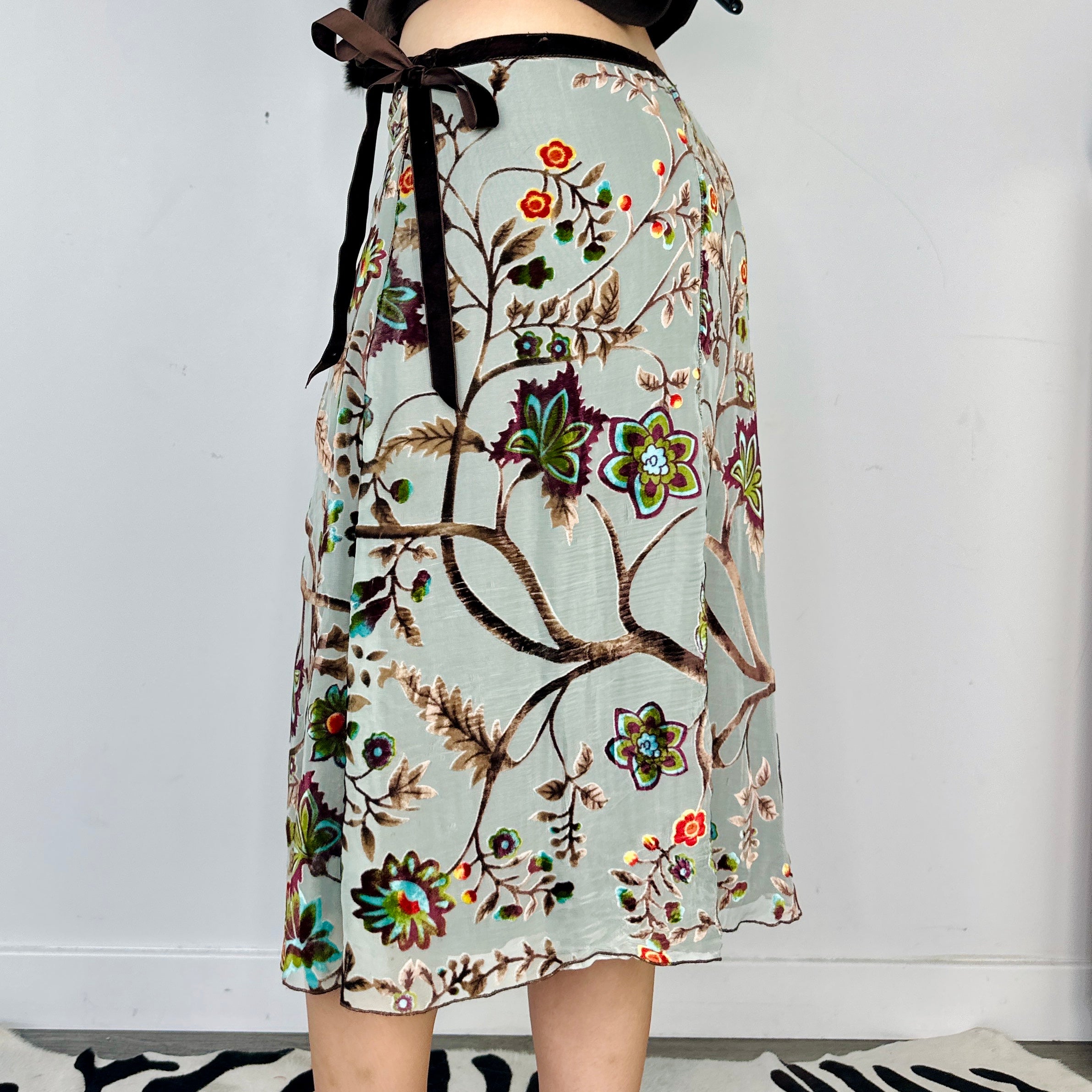 Velvety Floral Midi Skirt (M)
