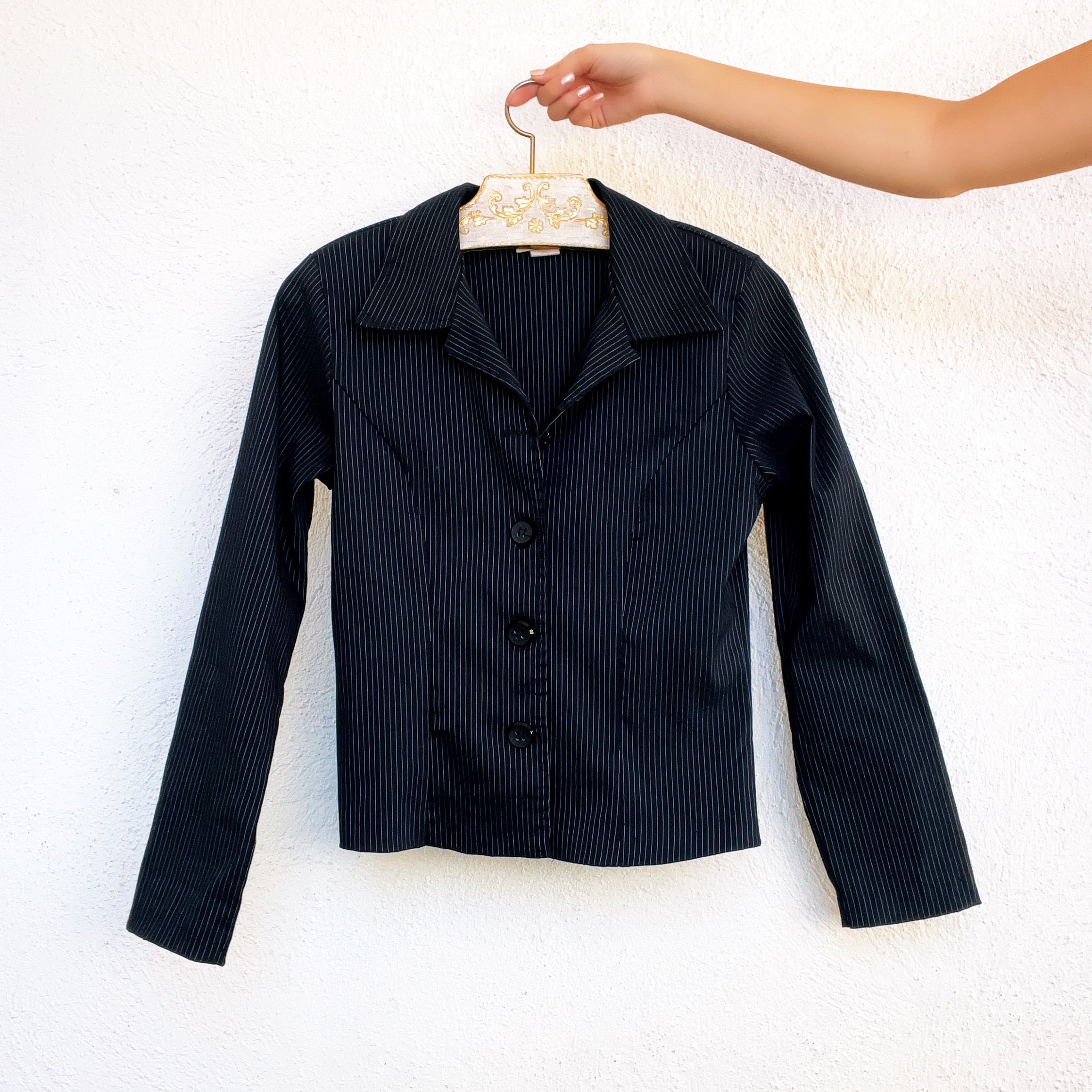 90s Fitted Black Pinstriped Blouse (S/M)