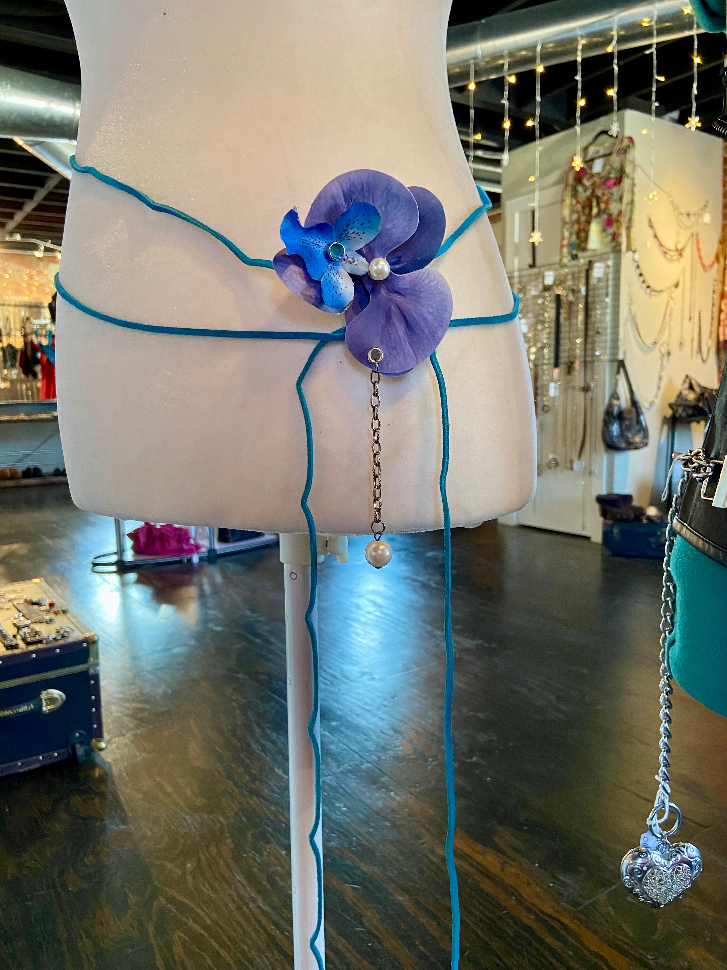 Blue flower choker & belt