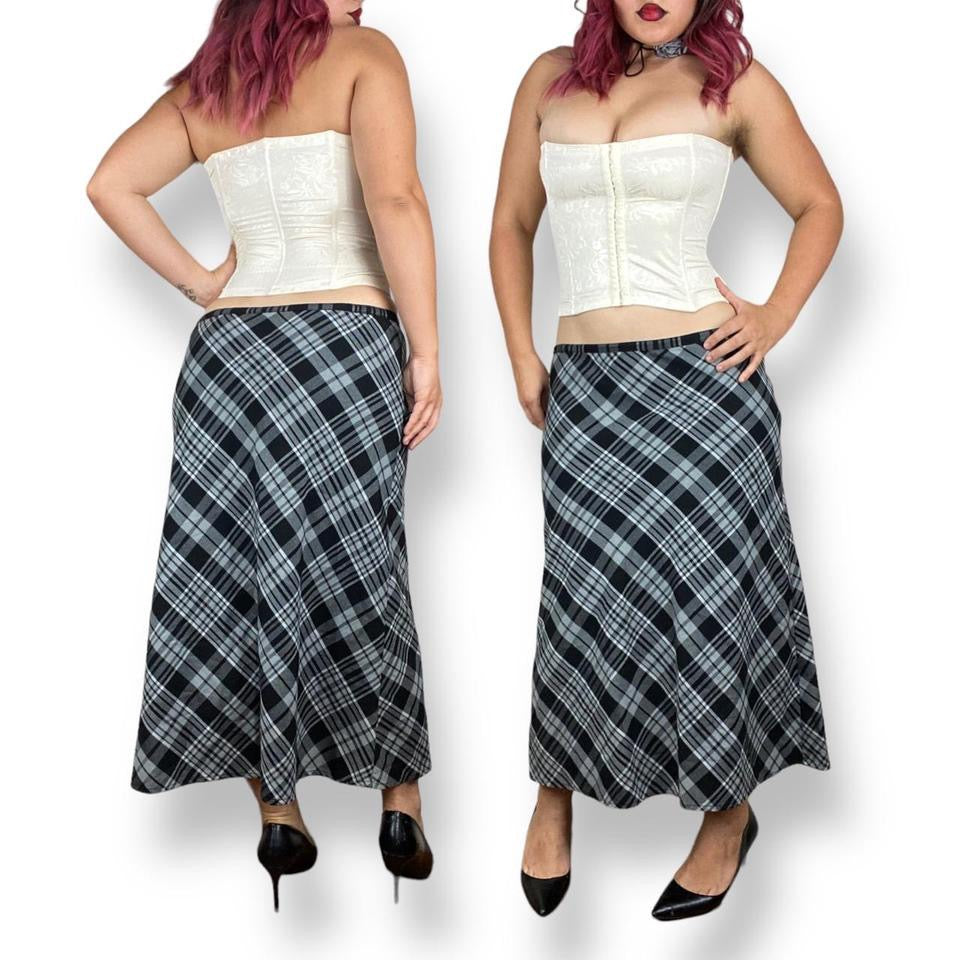 Y2K Plaid Maxi Skirt (Large)