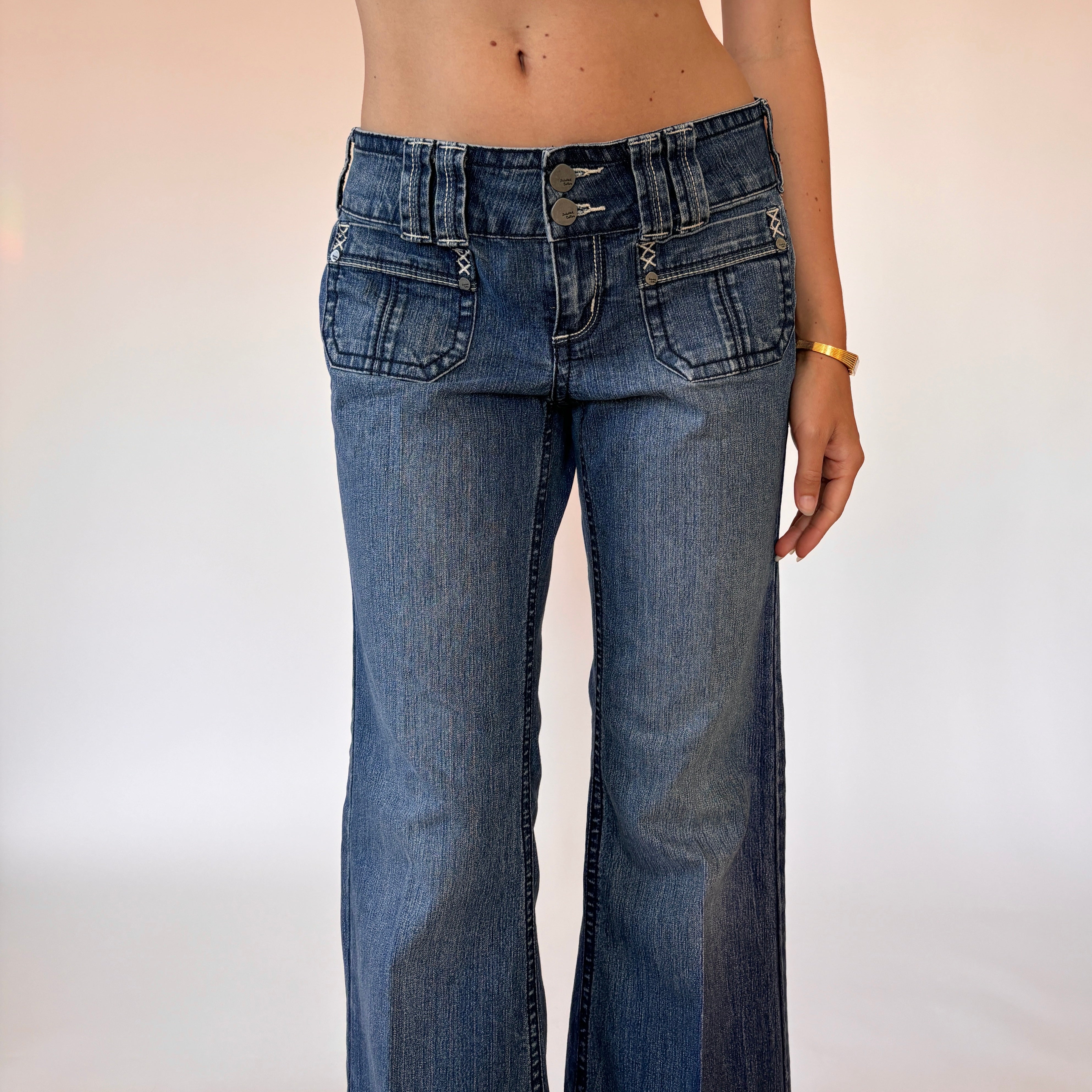 Y2K Low Rise Flare Jeans (M/L) – Holy Thrift