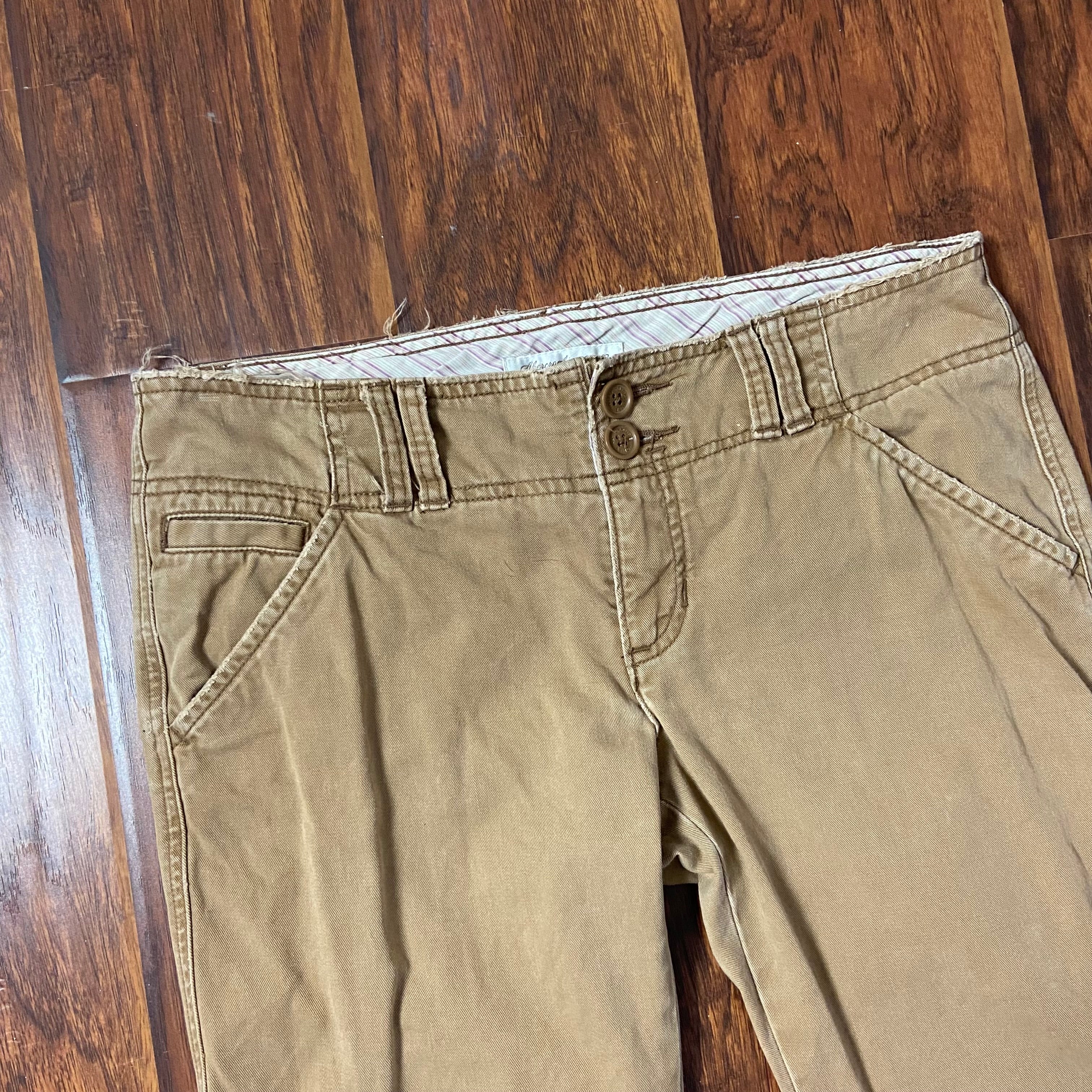 Y2K Tan Abercrombie Low Rise Flared Chino Pants (M)