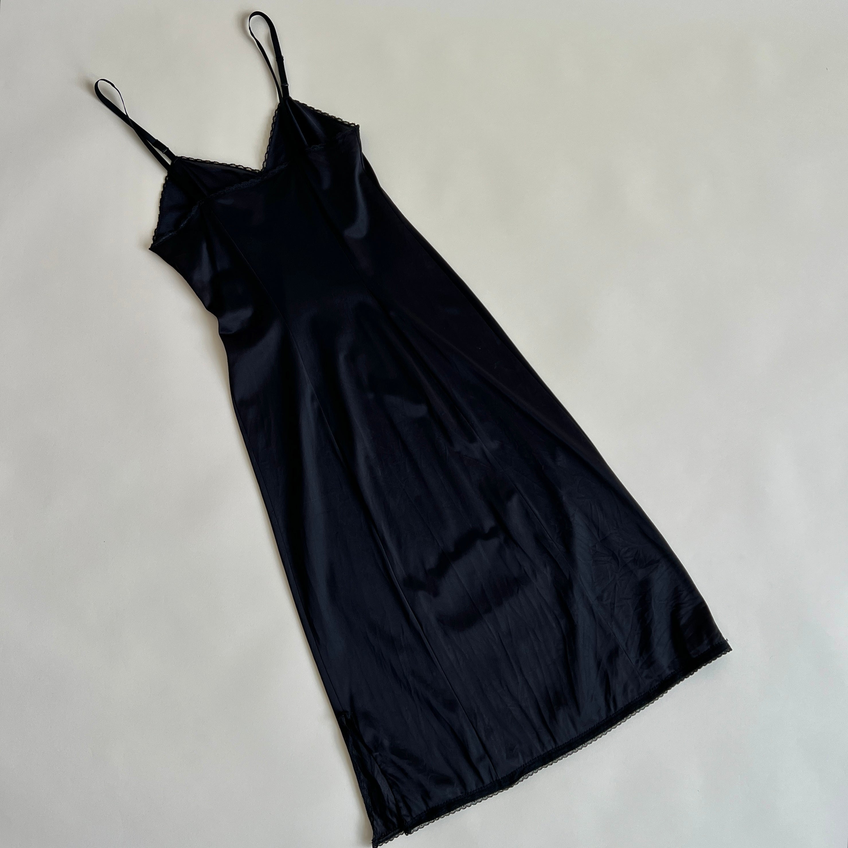 Vintage black midi slip (S/M)