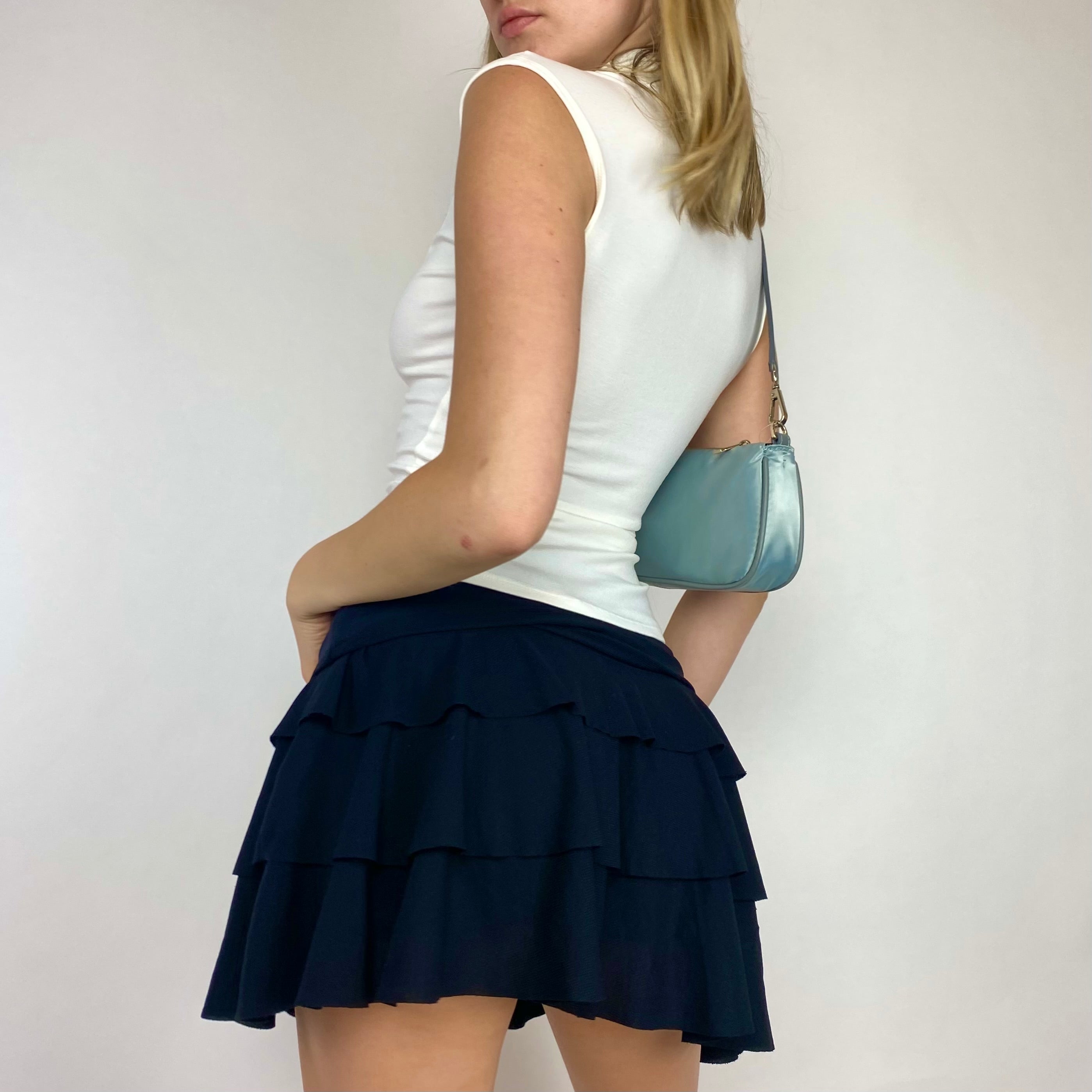 Vintage 00’s Sporty Collared Tank Top  (xs/s)