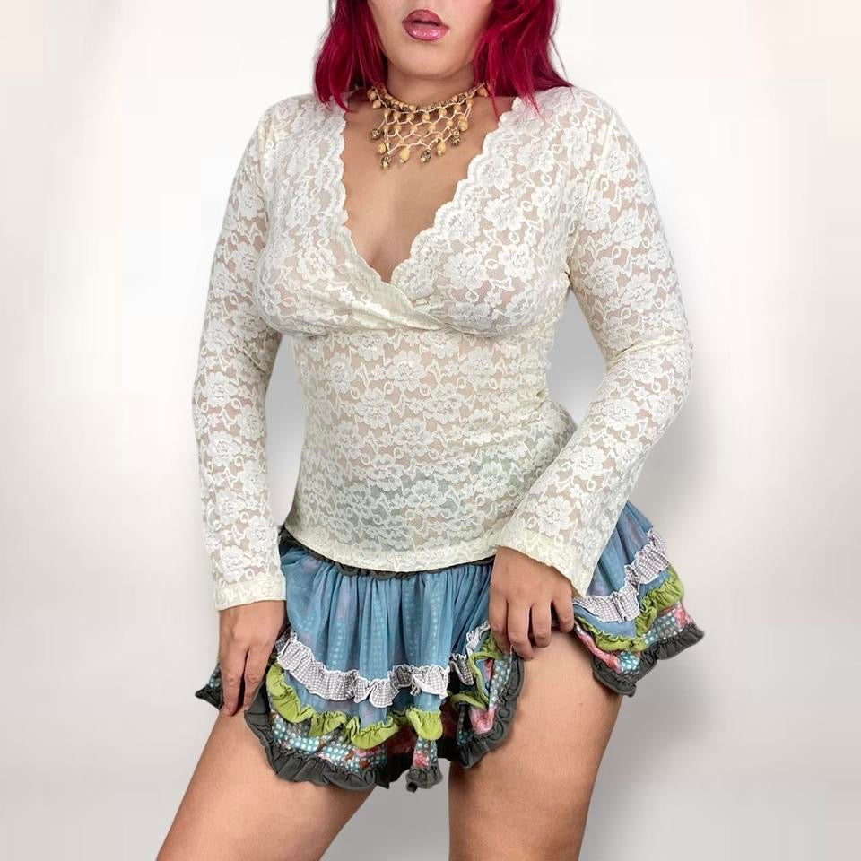 2000s Ivory Lace Top (M-L)