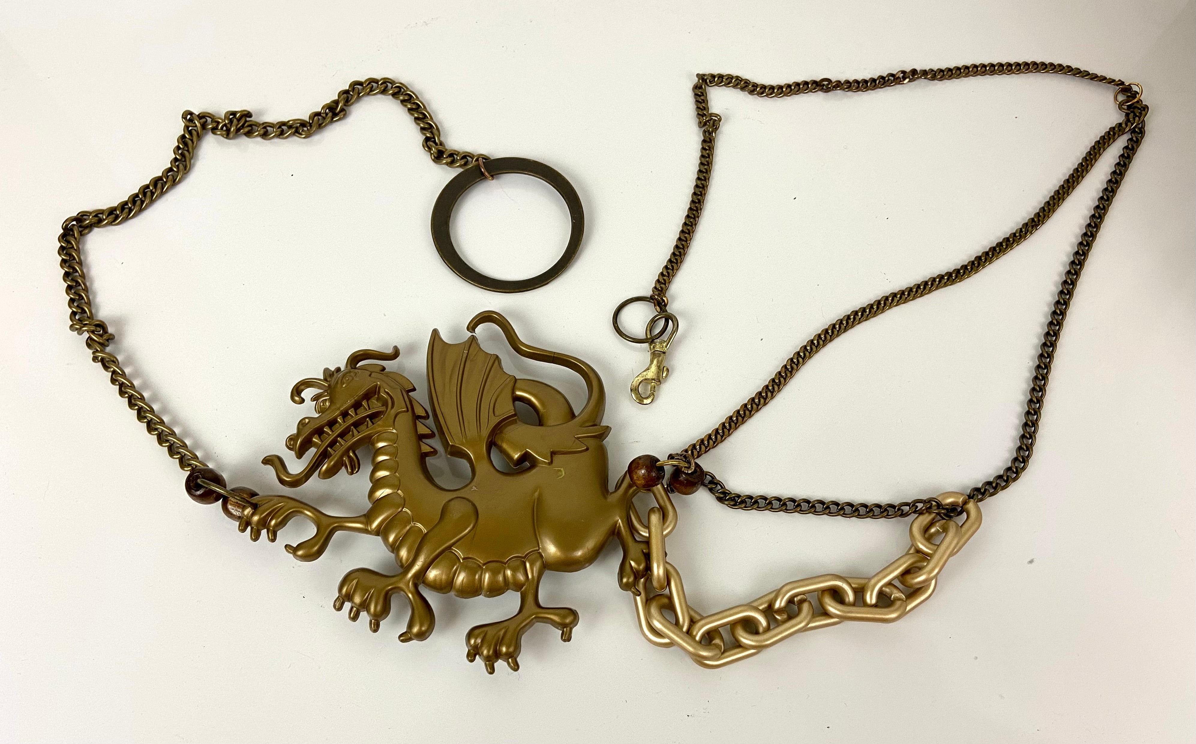 Golden tone dragon 🐉 belt