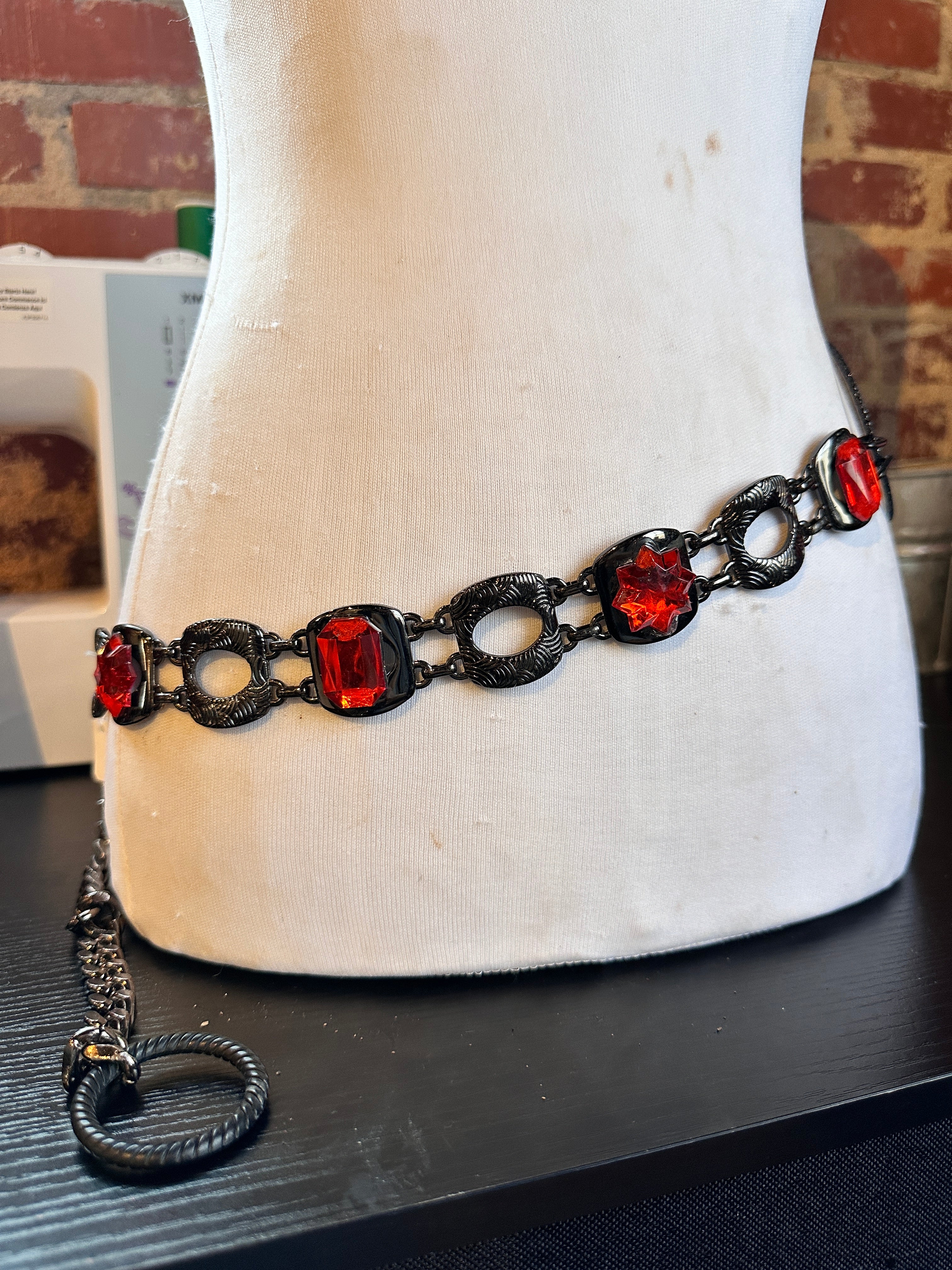 ruby chain belt