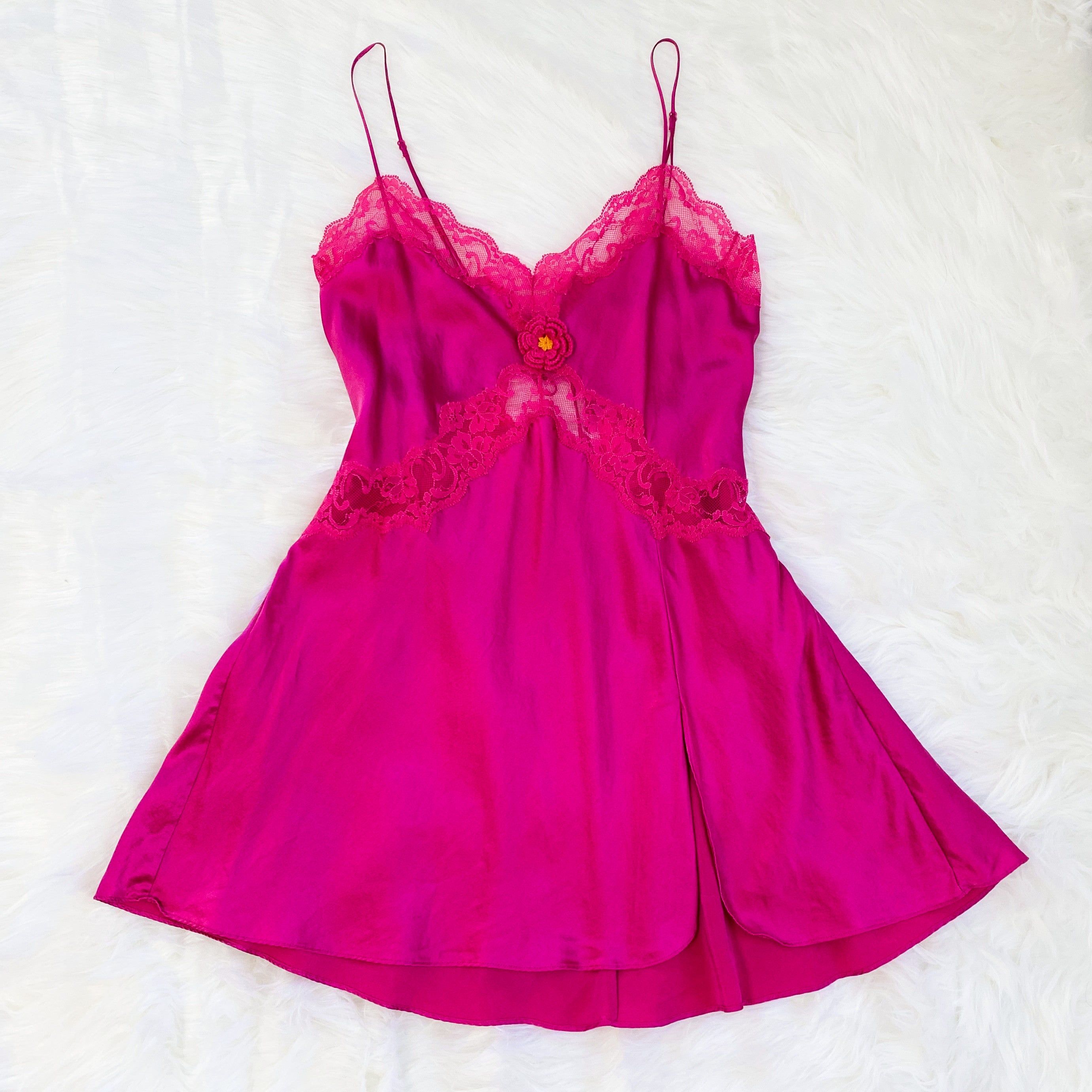 2003 VS Silk Rosette Slip (M)
