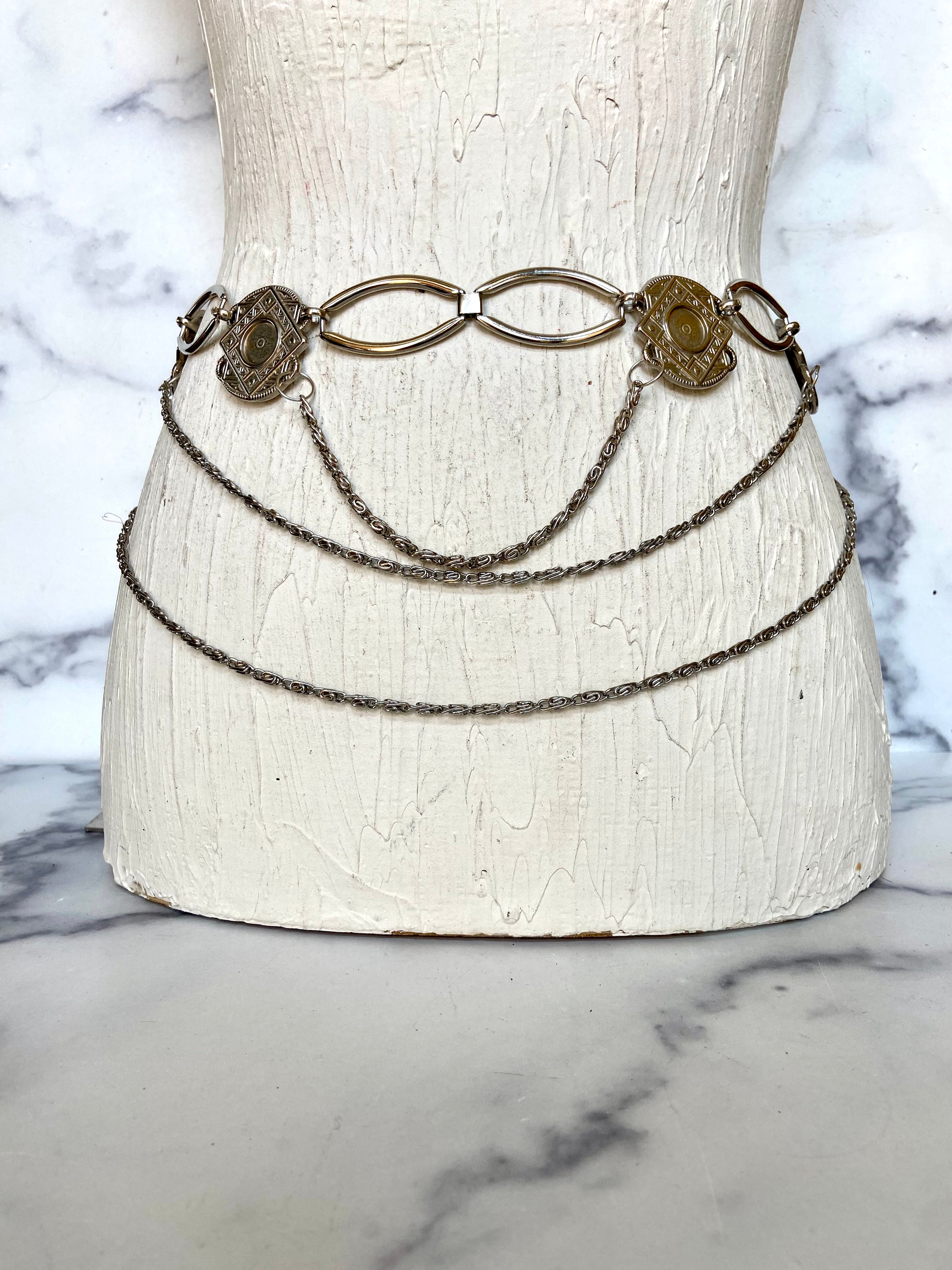 Layers of chains belt