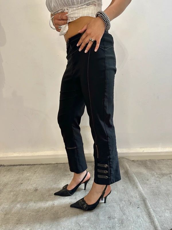 Vintage Parisian Black Capri Pants (US 6/8)