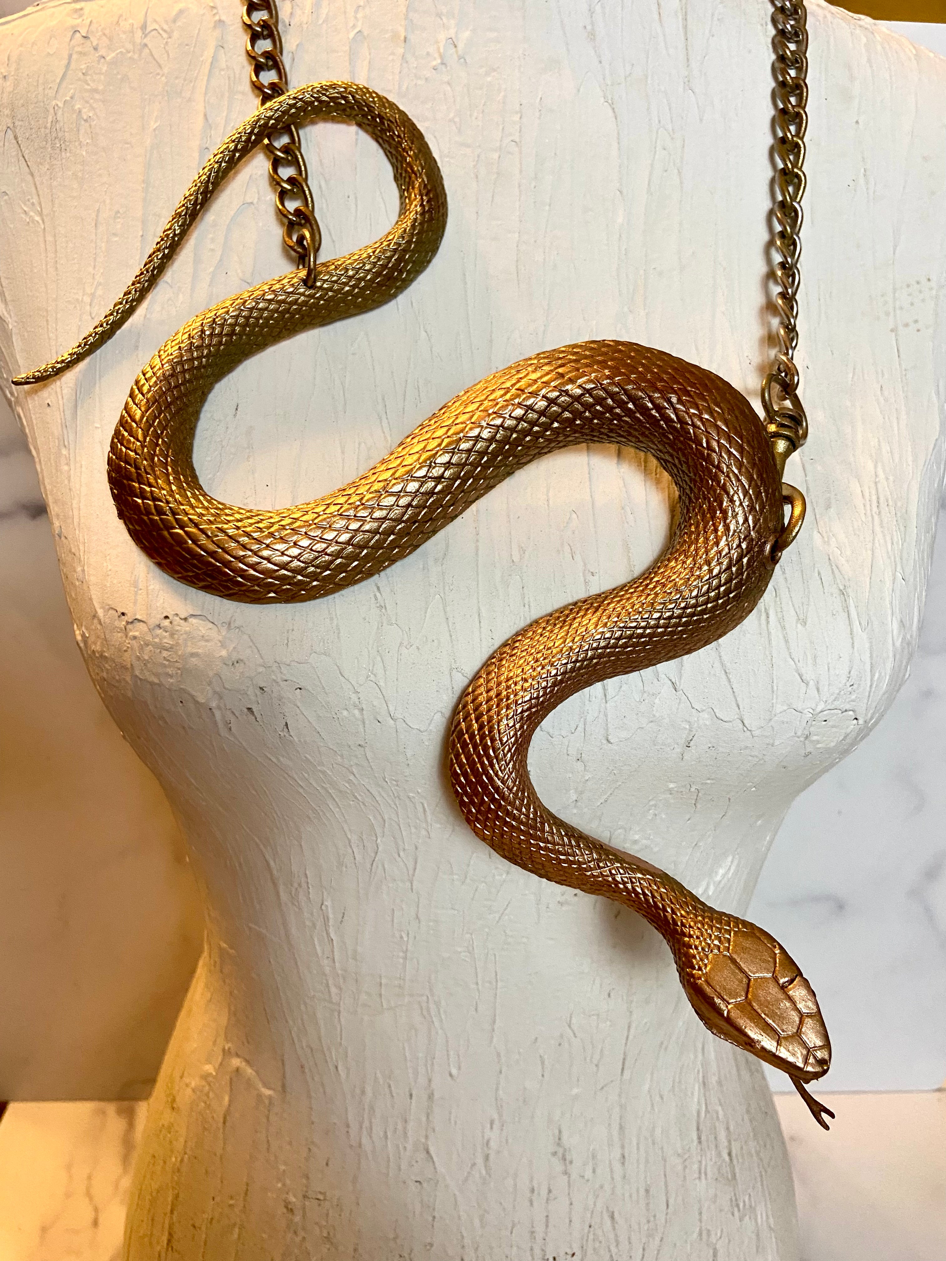 Watch out the snake choker