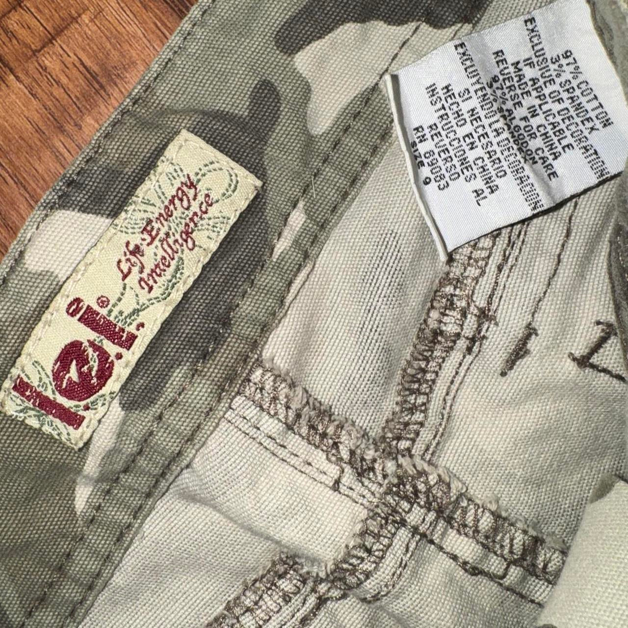 2000s Camo Cargo Capris (S)
