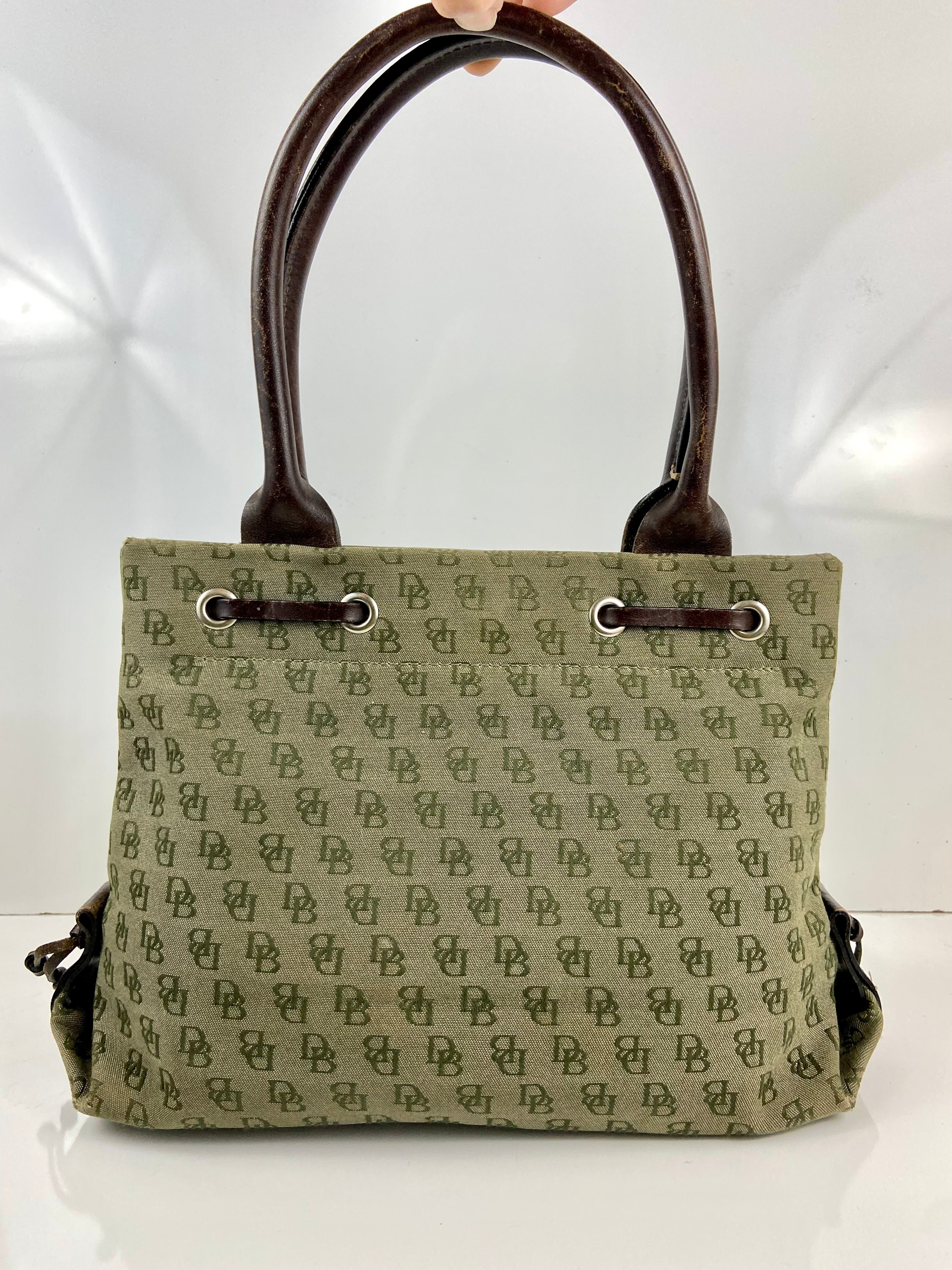 Dooney and bourke bag