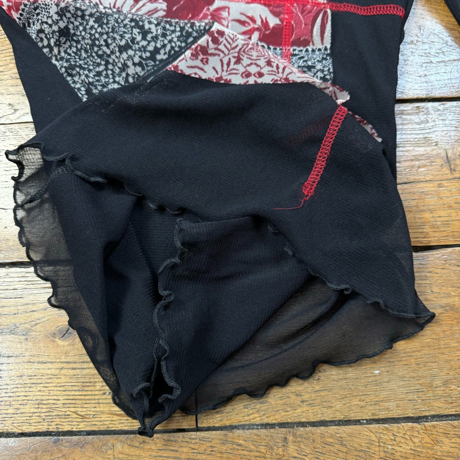 Vintage 00s Euro Detailed Mesh Long Sleeve Top (S)