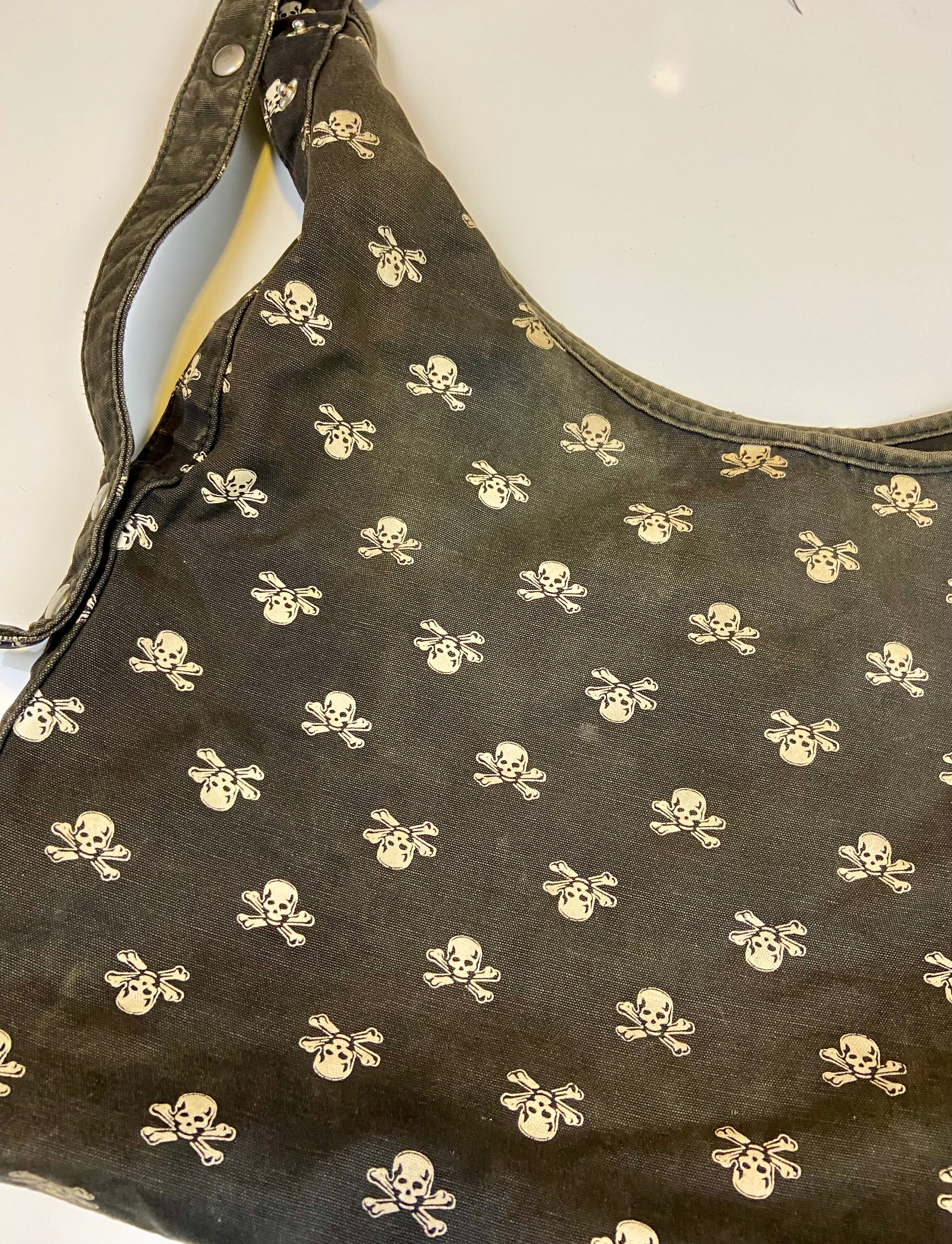 Skull ☠️ pattern fabric bag