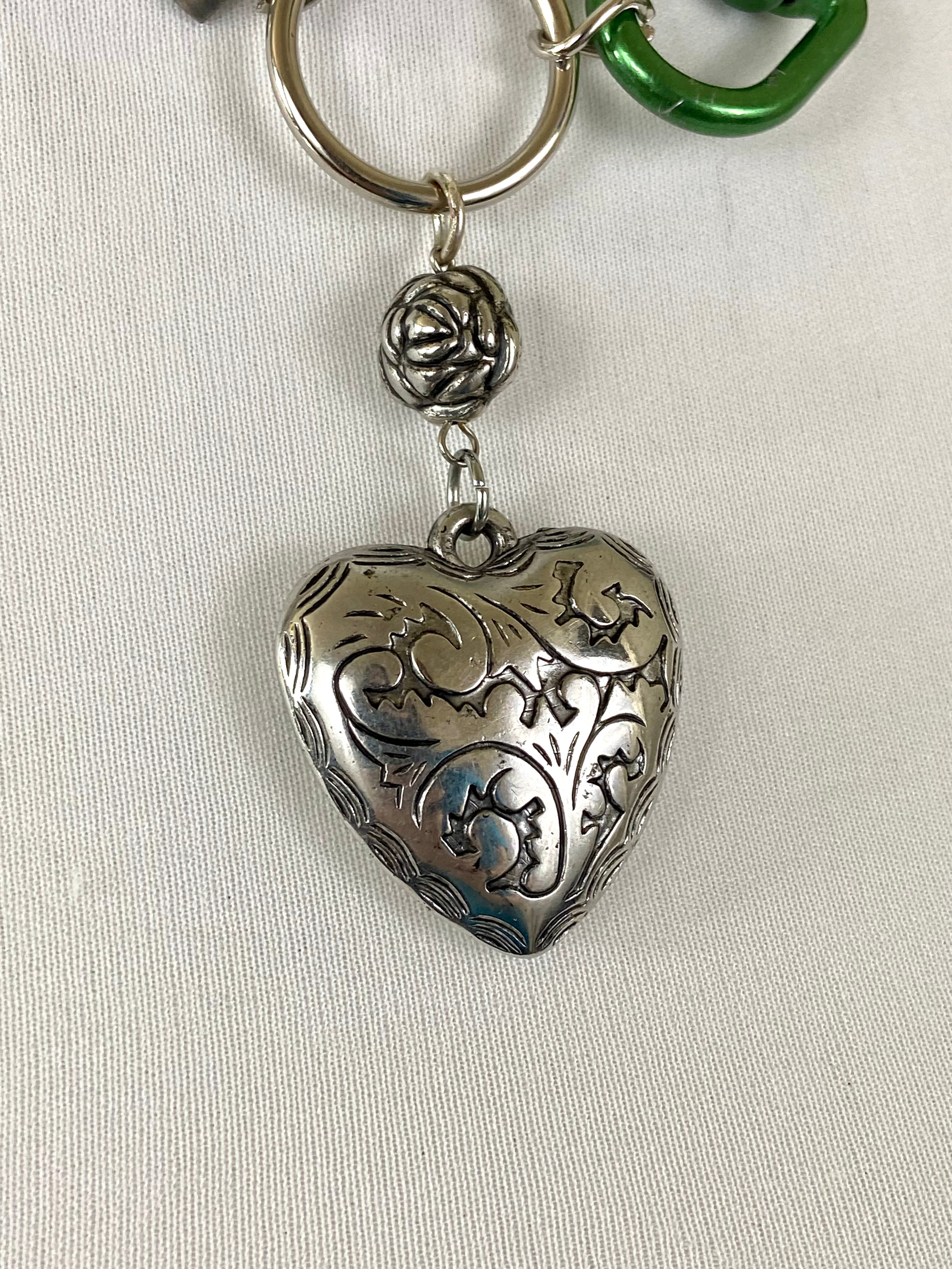 My messy heart 💜 choker