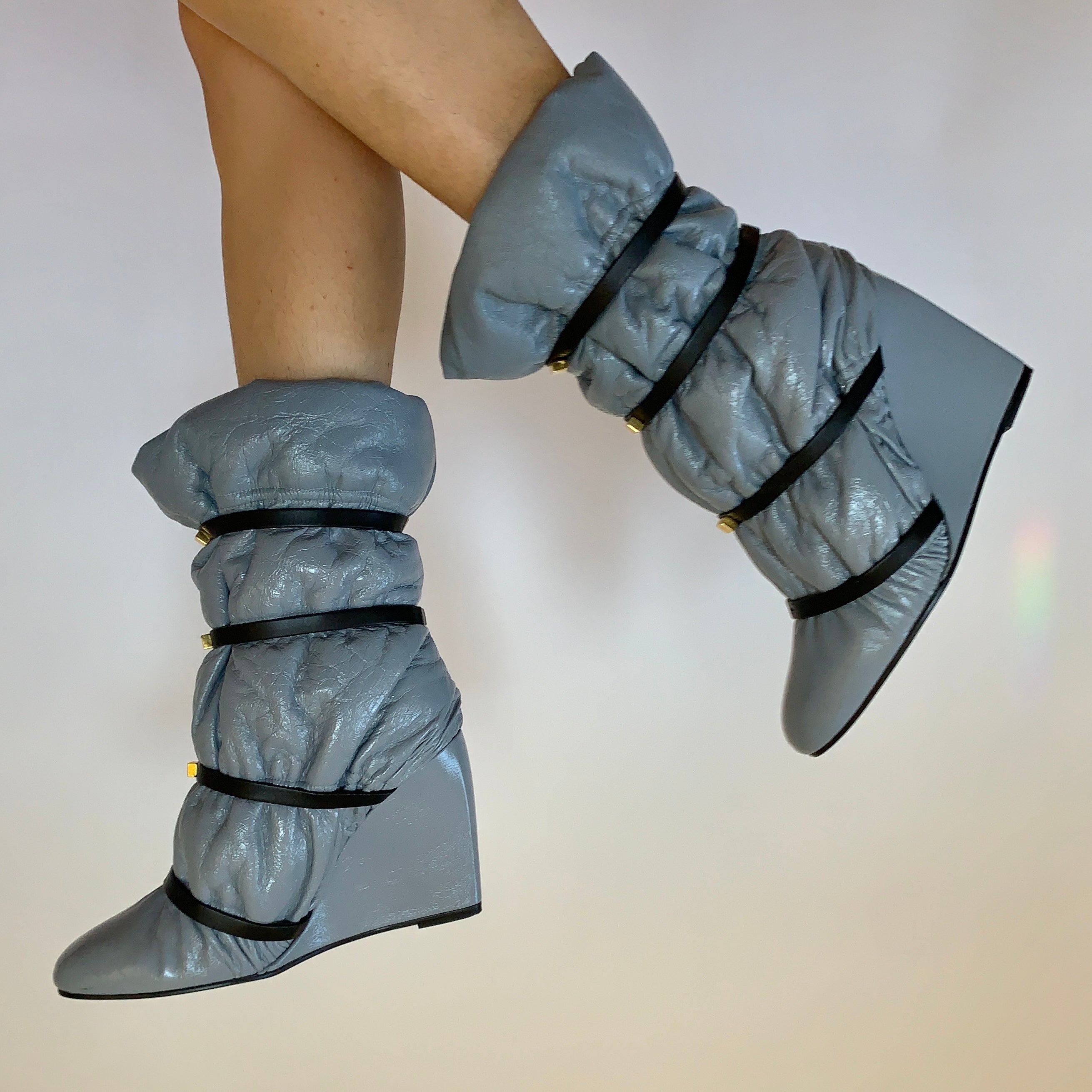 Stuart Weitzman Puffer Boots - Size 10