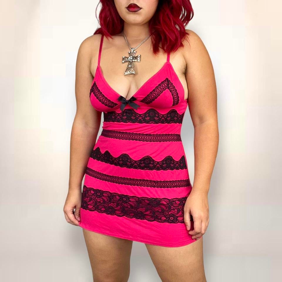 2000s VS Scarlet Slip (M)