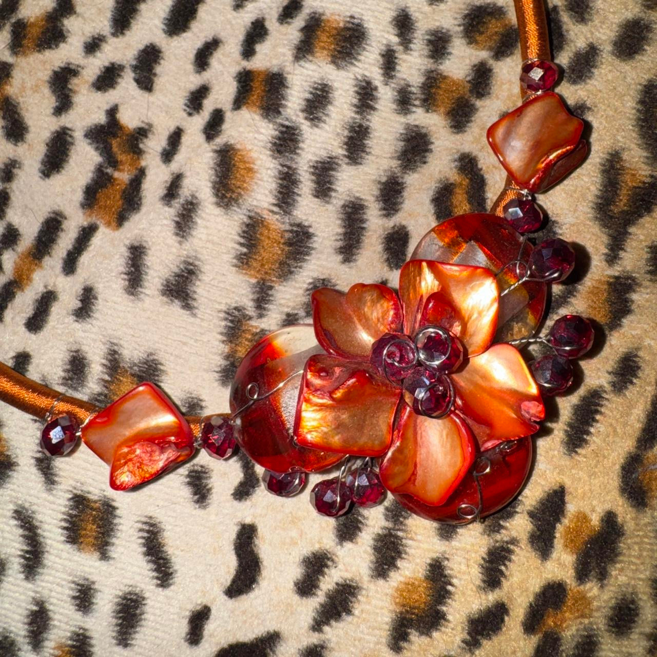 Vintage Wire-Wrapped Shell Flower Necklace