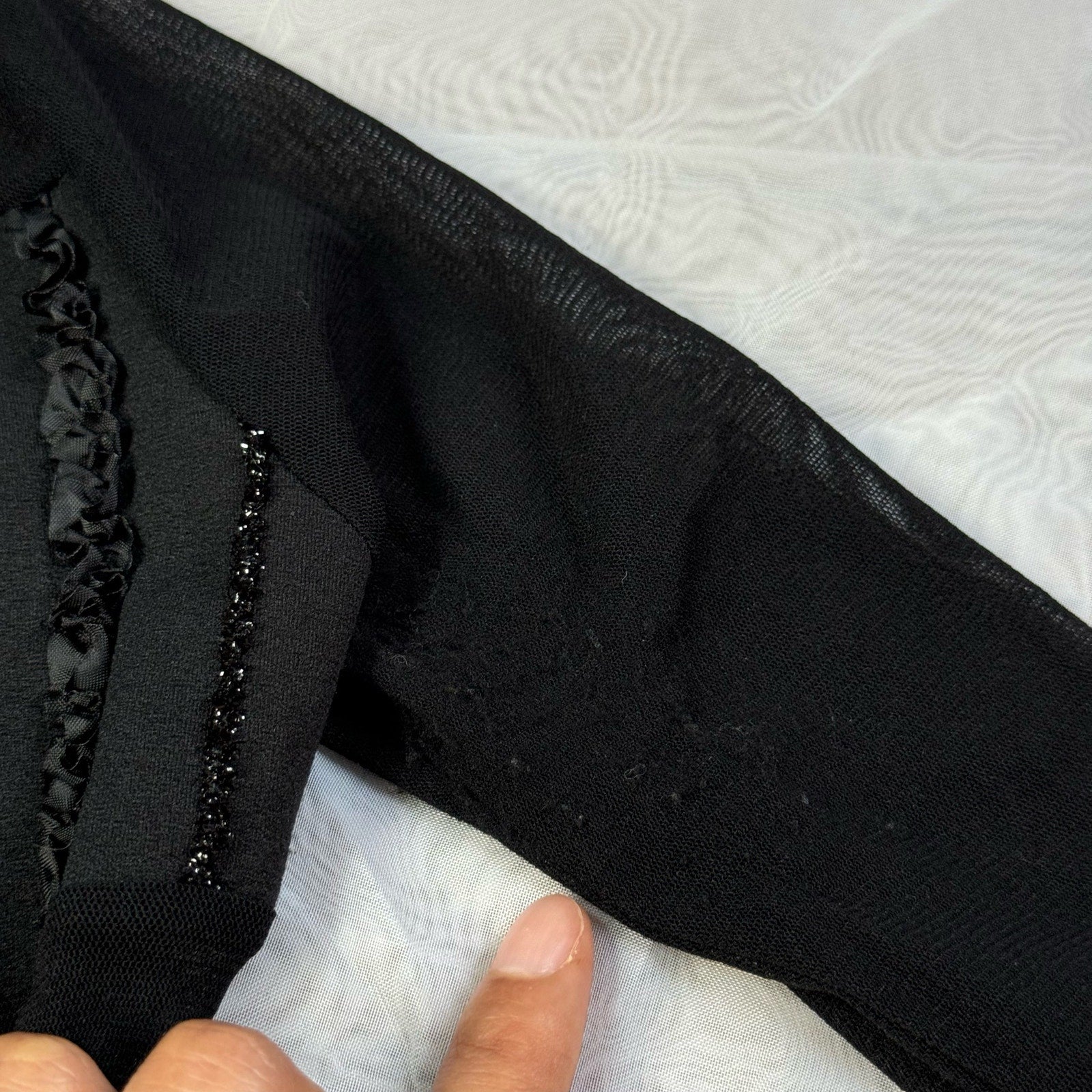 Italian vintage Y2K Detailed Black Mesh Blouse (XS/S)