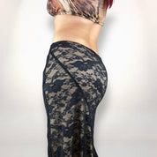 2000s Pixie Hem Lace Skirt (Medium)