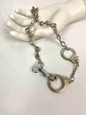 Handcuffs choker