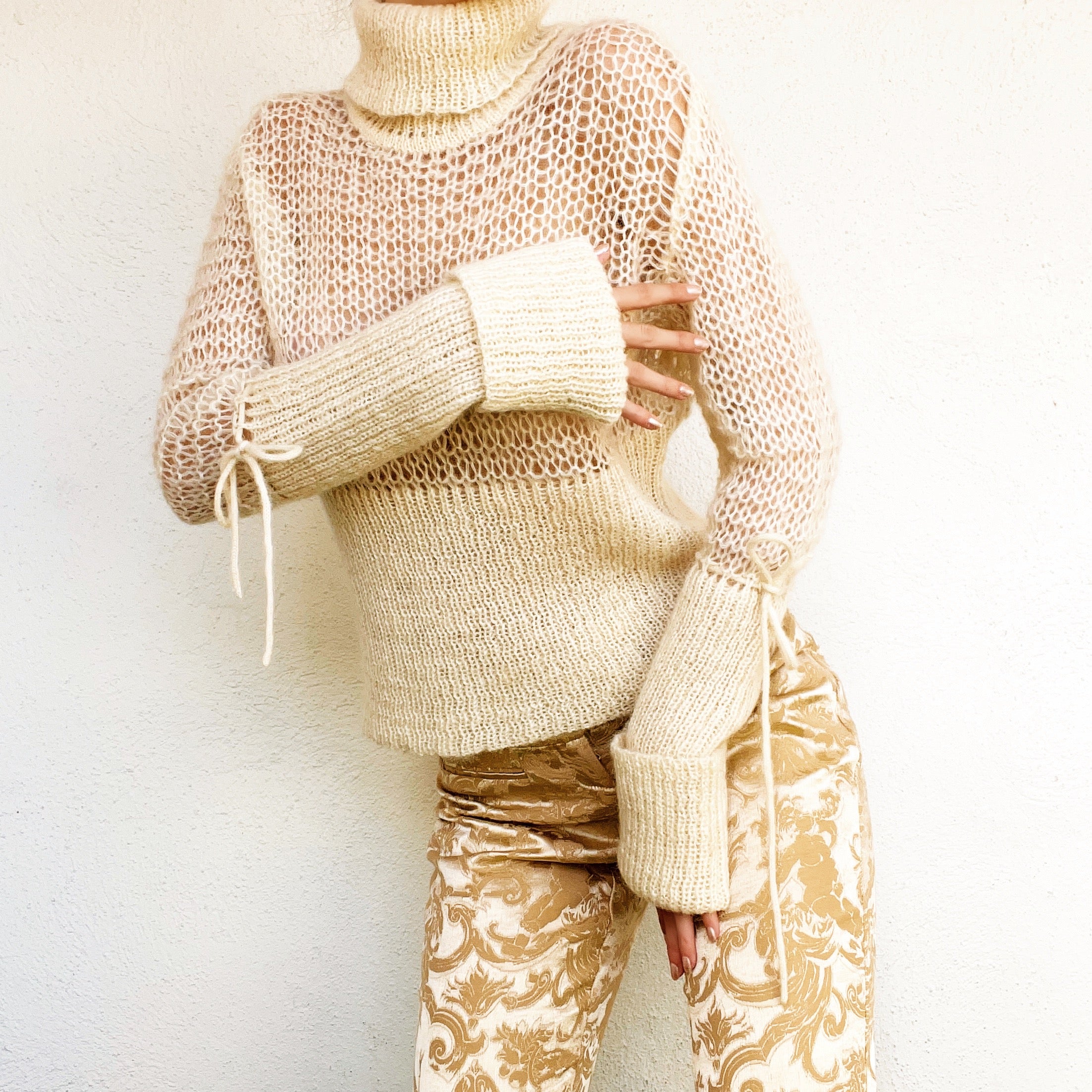 Creamy Open Knit Turtleneck Sweater (M/L)