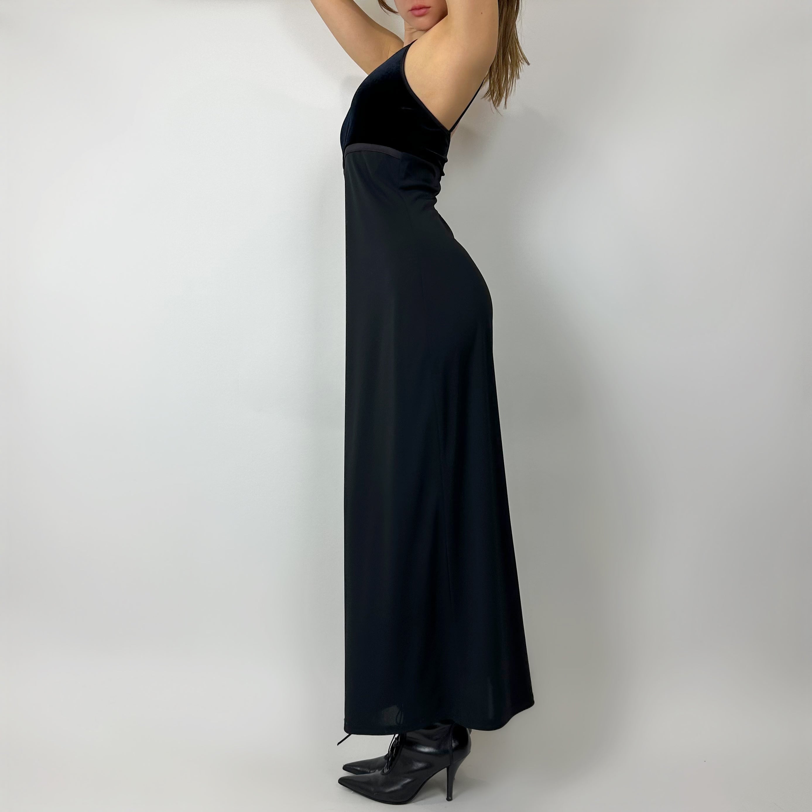 90s Black Velvet Maxi Dress (S/M) – Holy Thrift
