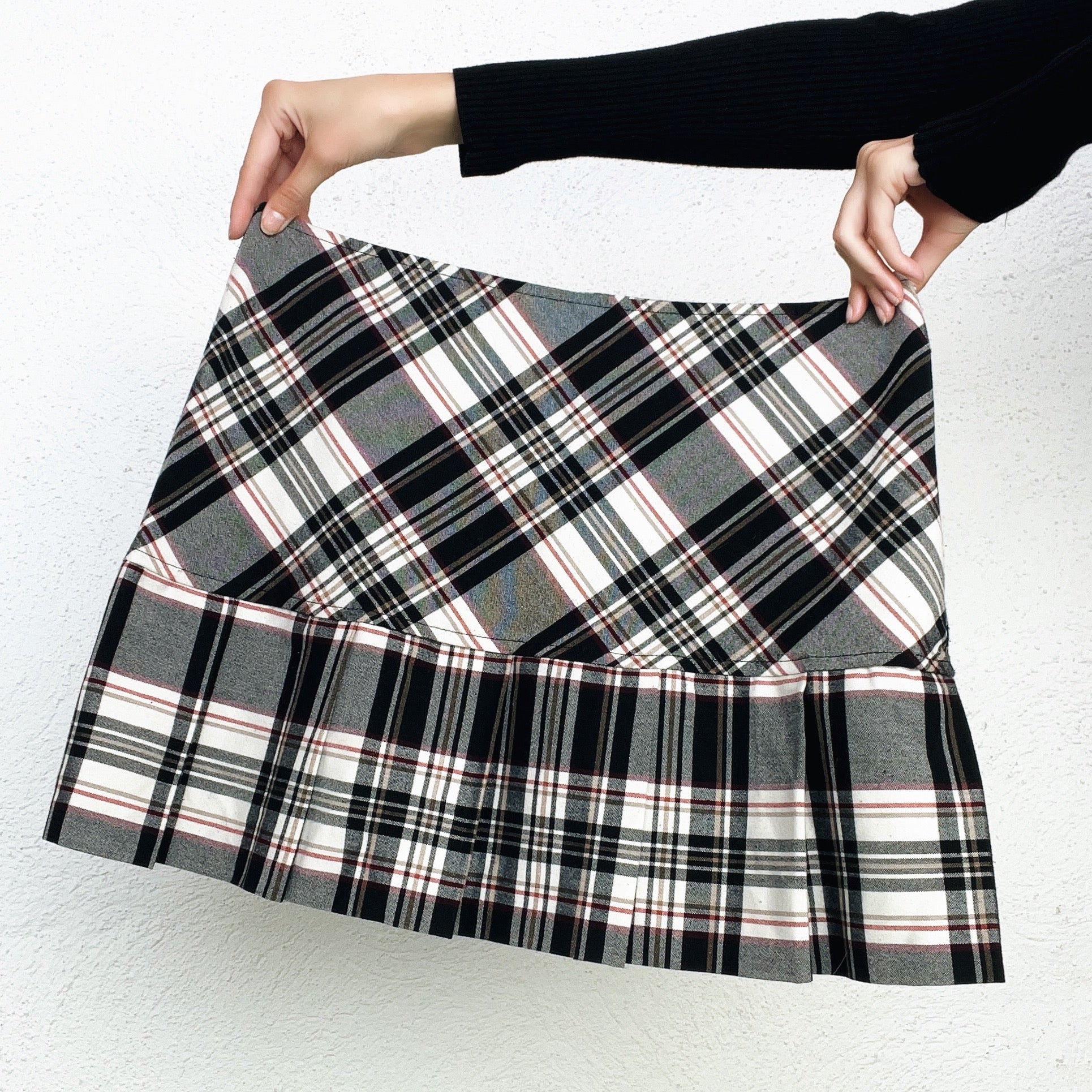 90s Plaid Pleated Mini Skirt (S)